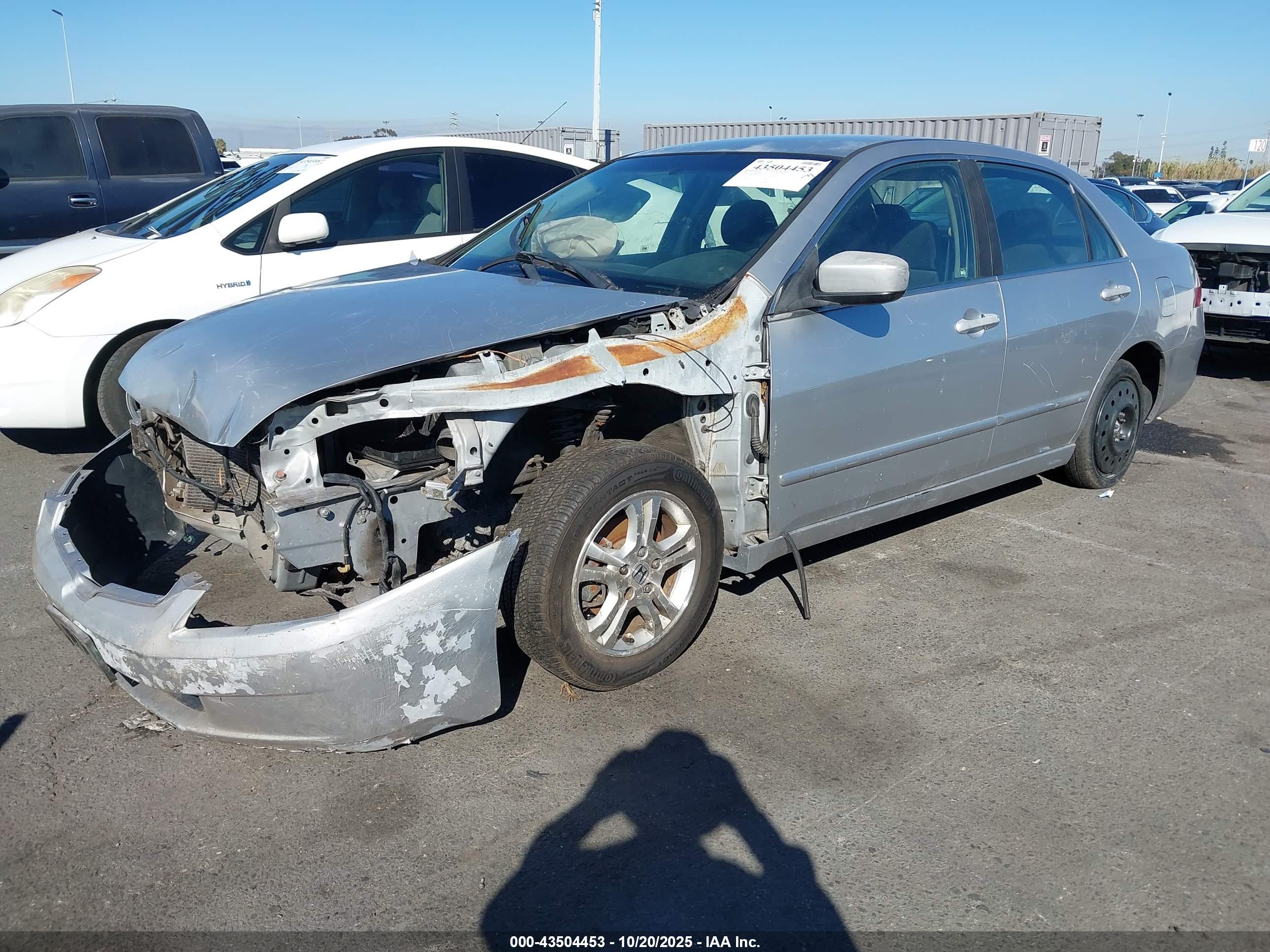 HONDA ACCORD image 2
