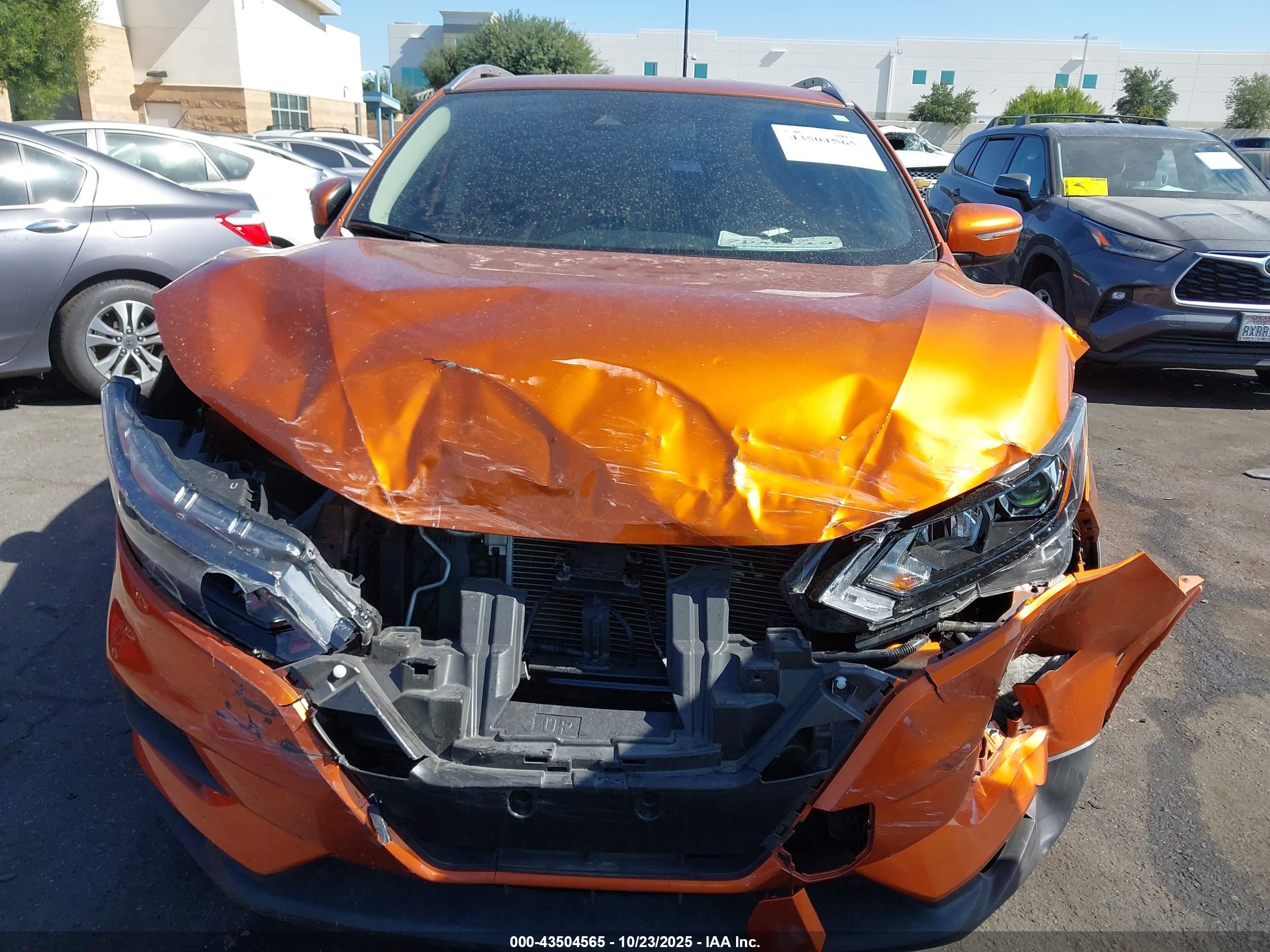 NISSAN ROGUE image 6