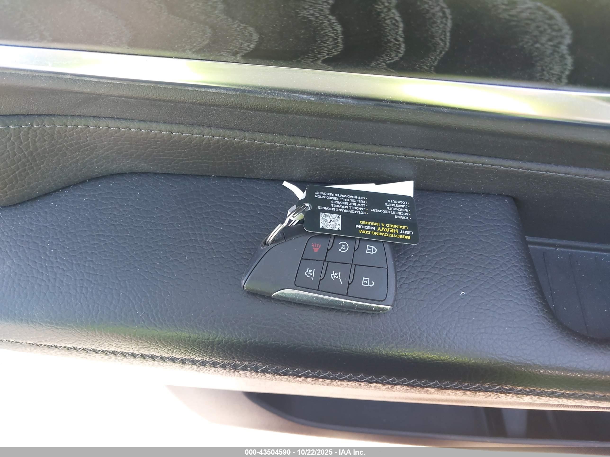 GMC YUKON image 11
