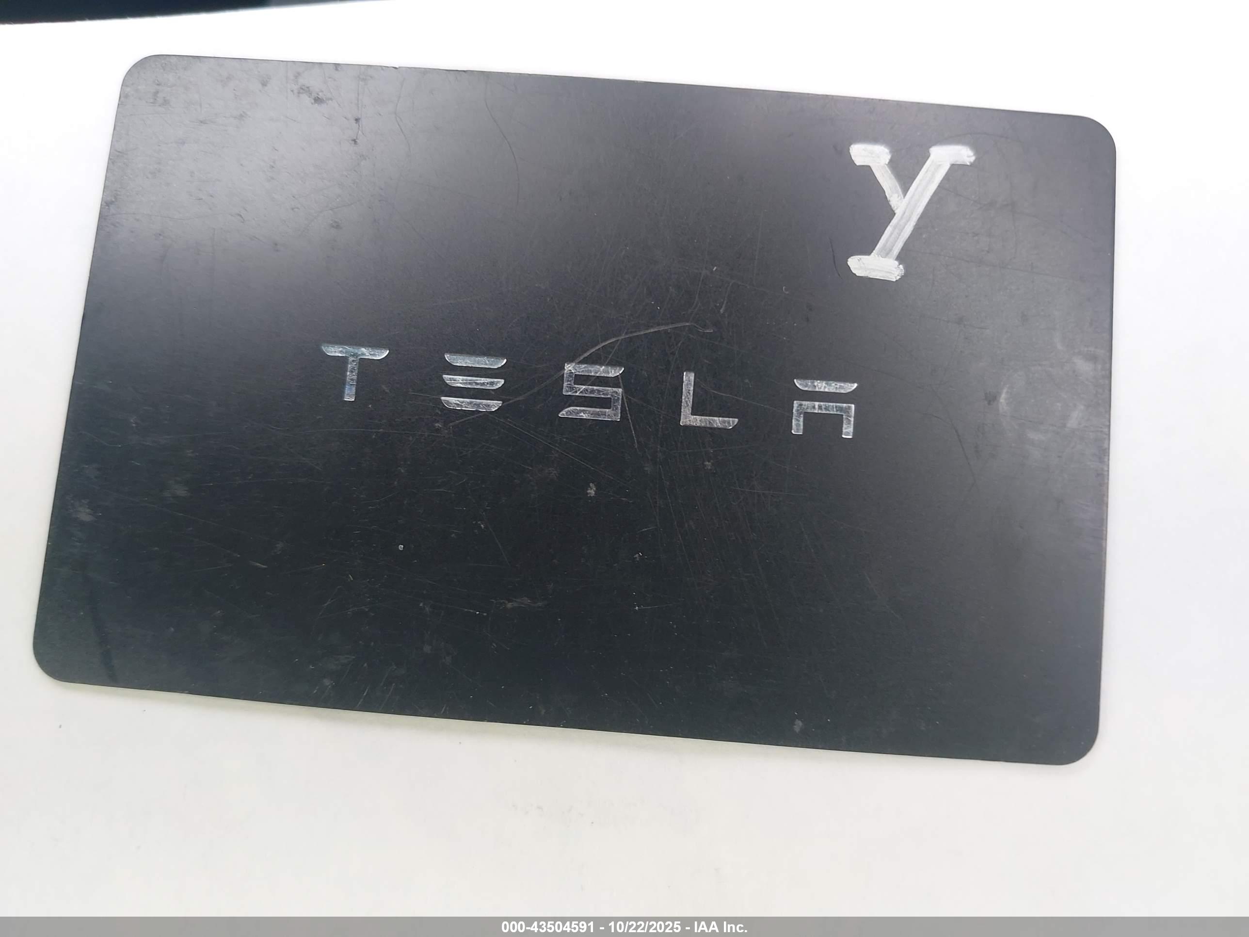 TESLA MODEL image 11