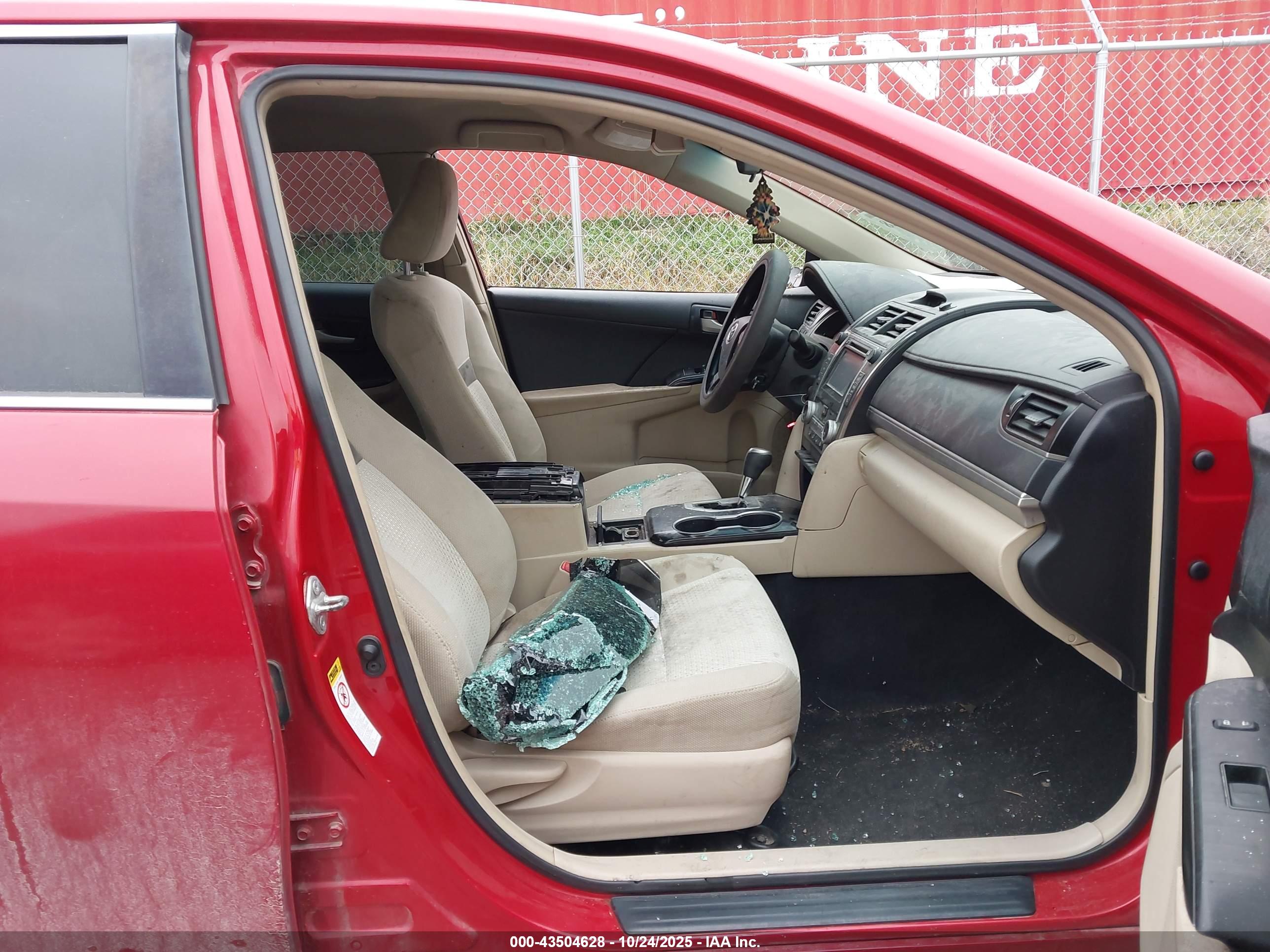 TOYOTA CAMRY image 5