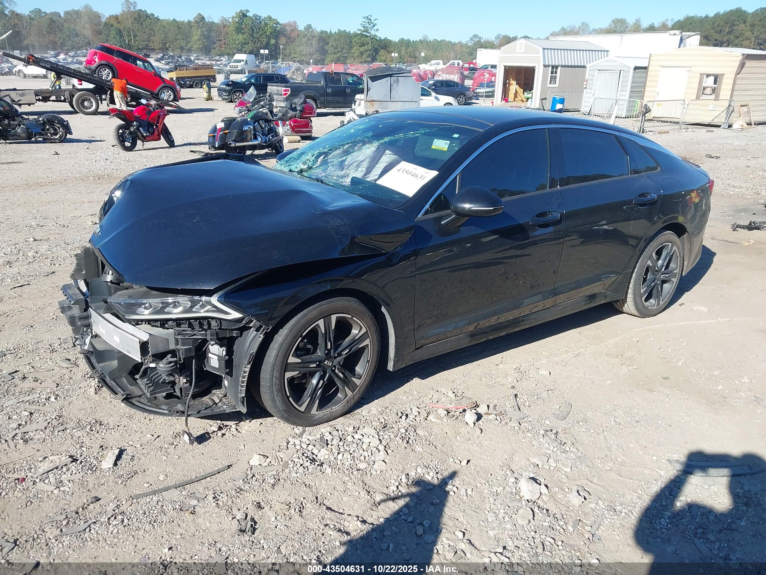 KIA K5 image 2