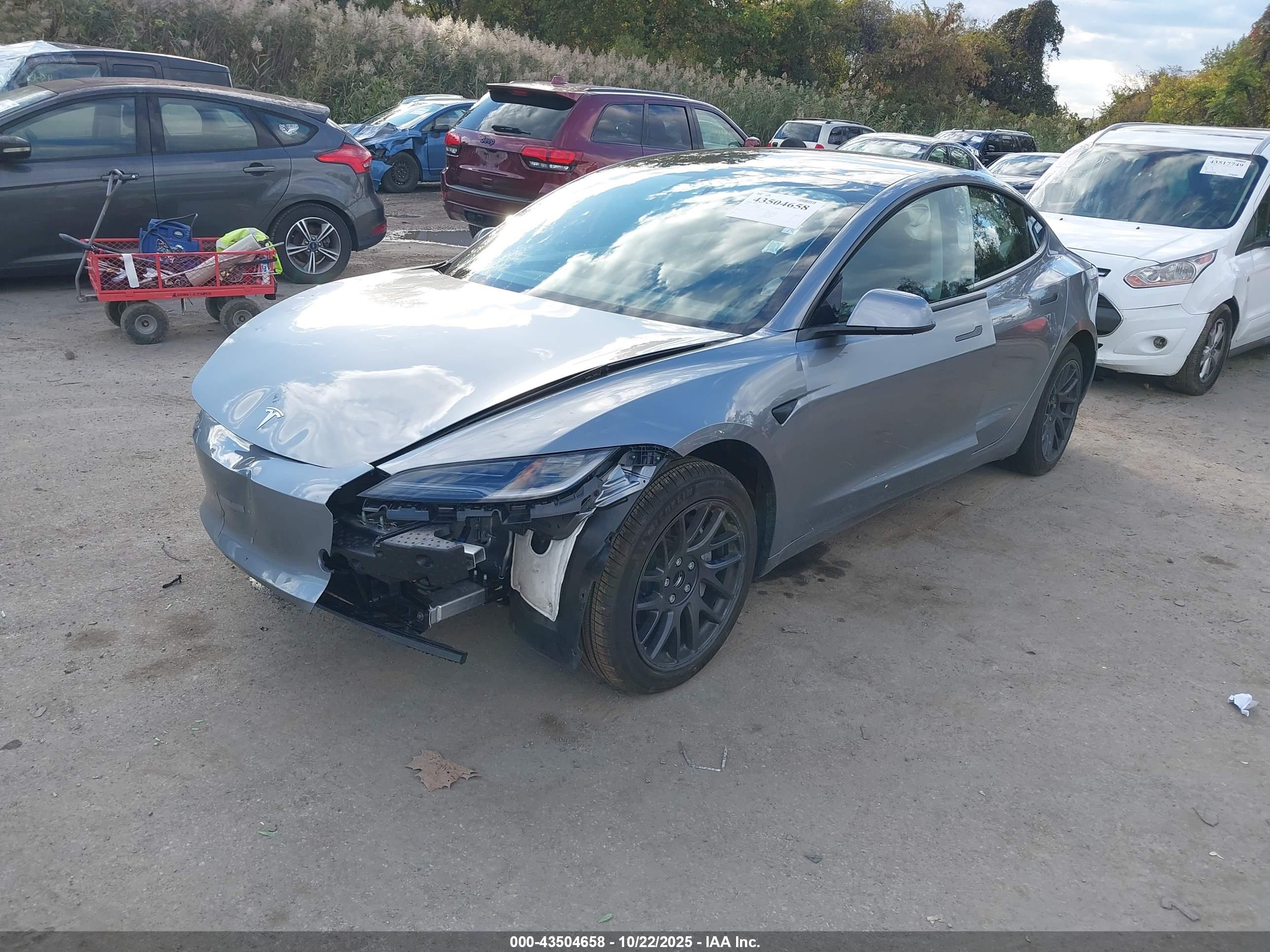 TESLA MODEL image 2