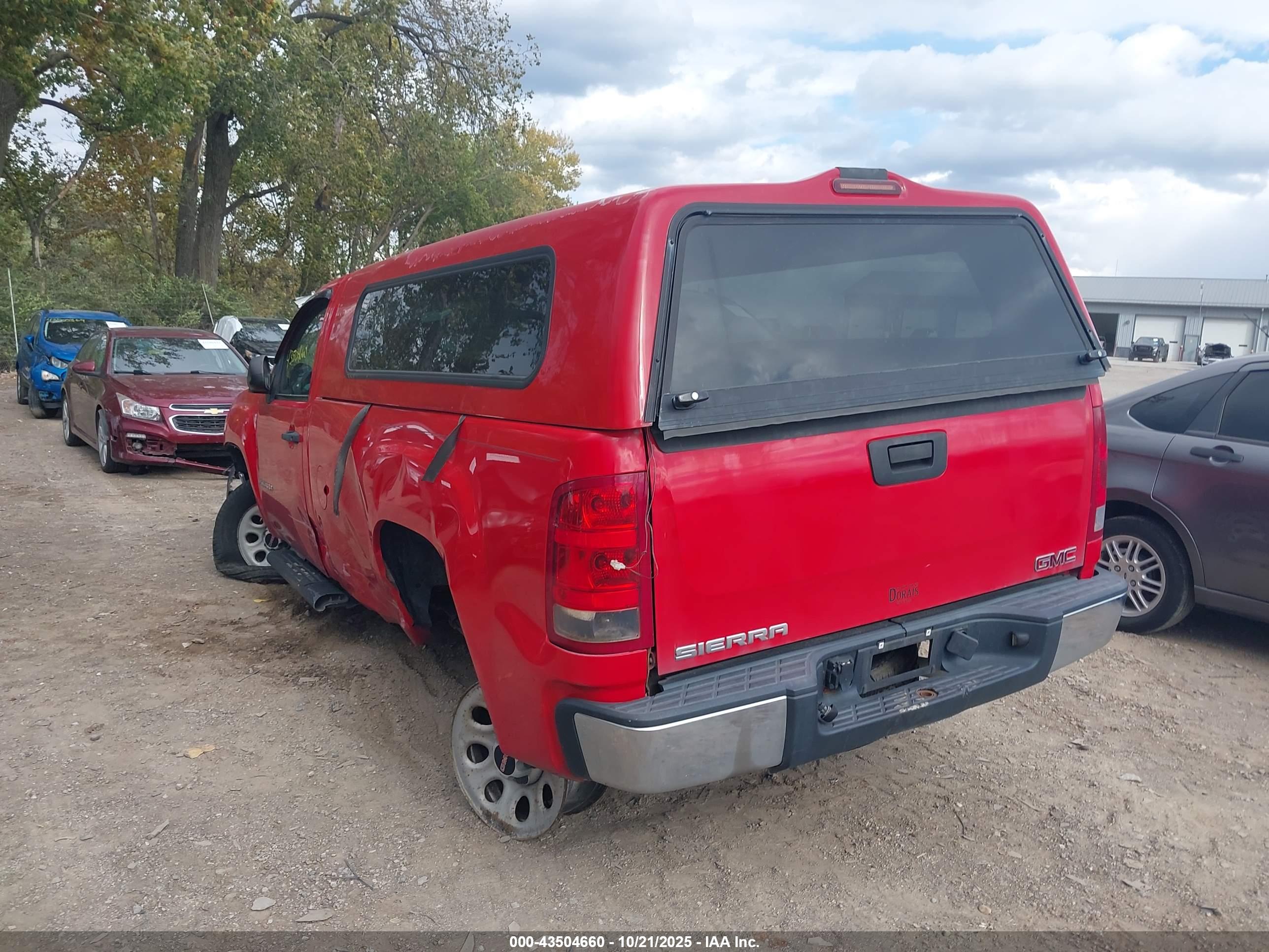 GMC SIERRA image 3