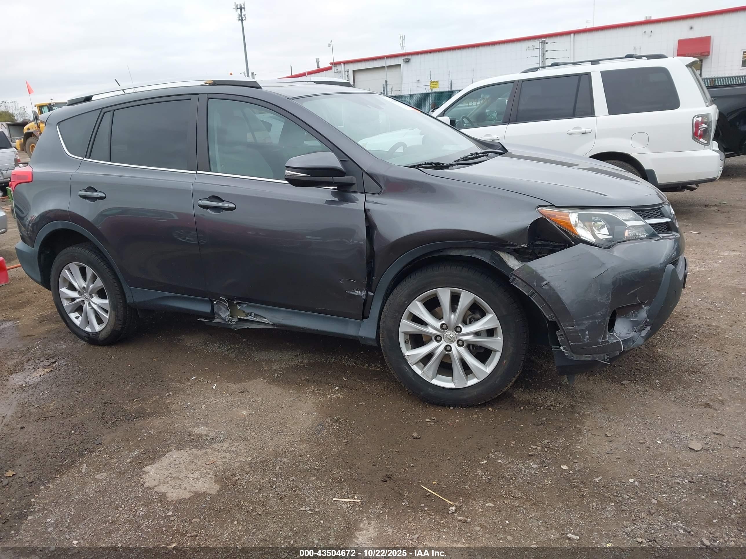 TOYOTA RAV4 image 6