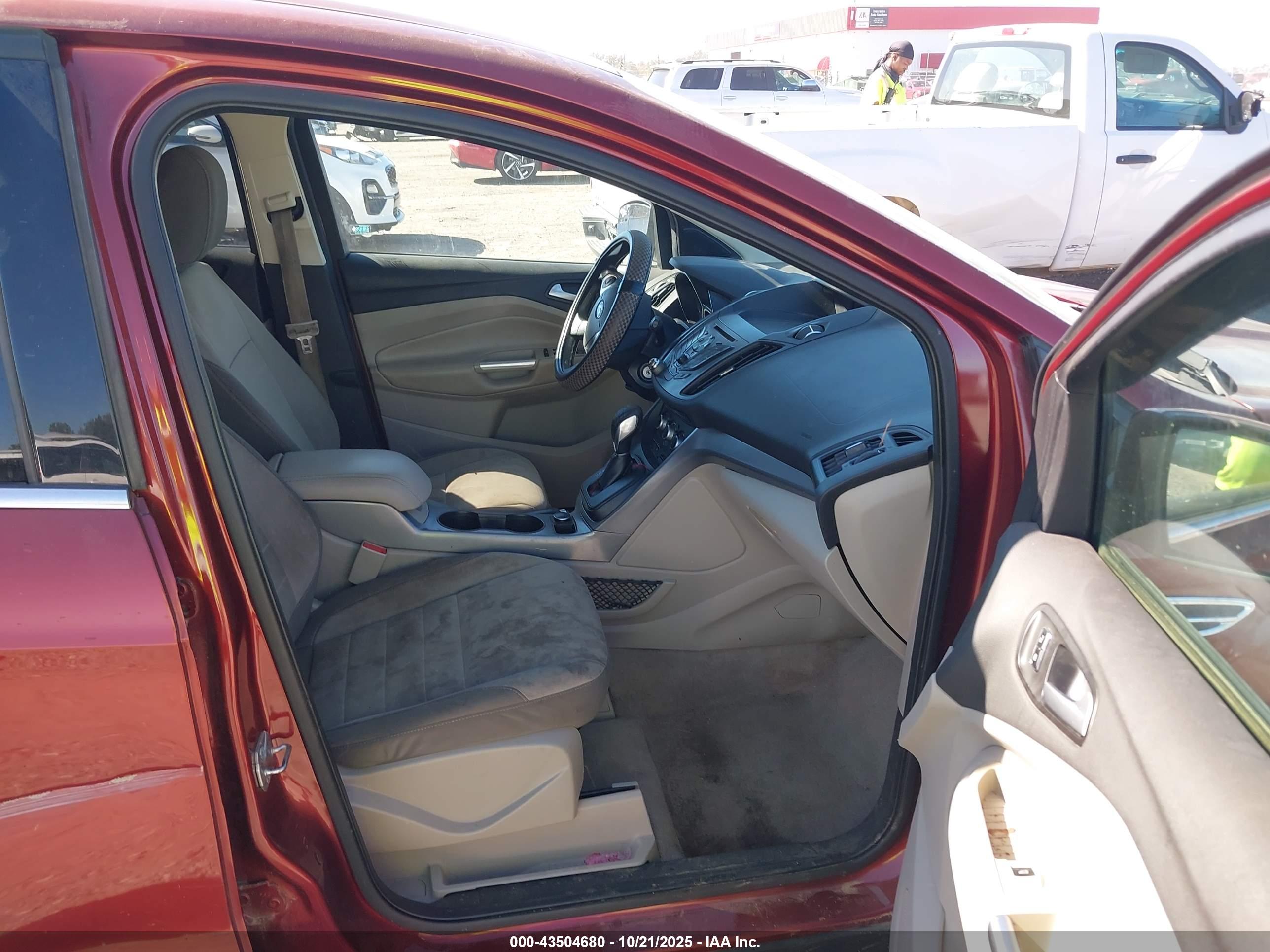 FORD ESCAPE image 5