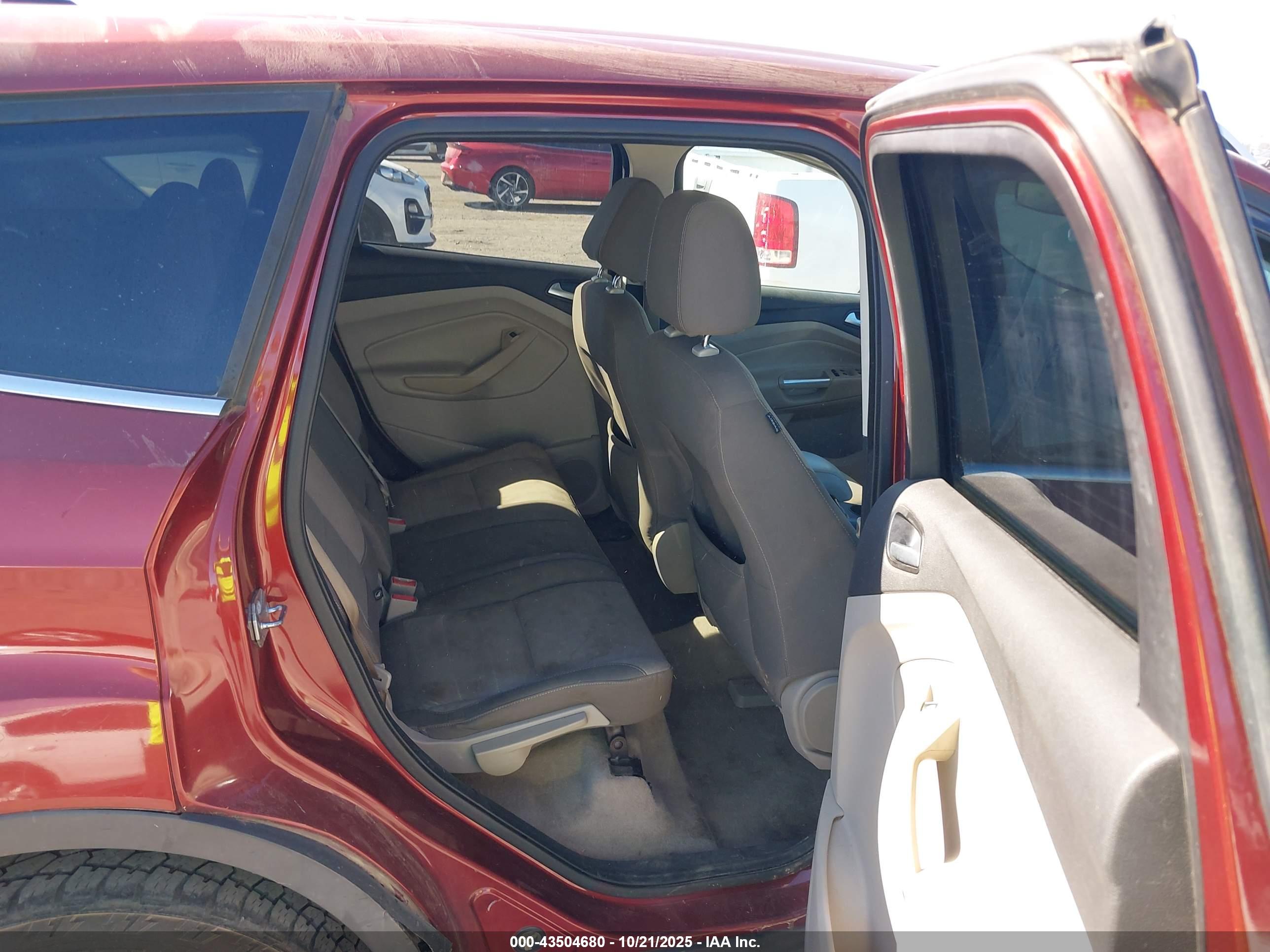 FORD ESCAPE image 8