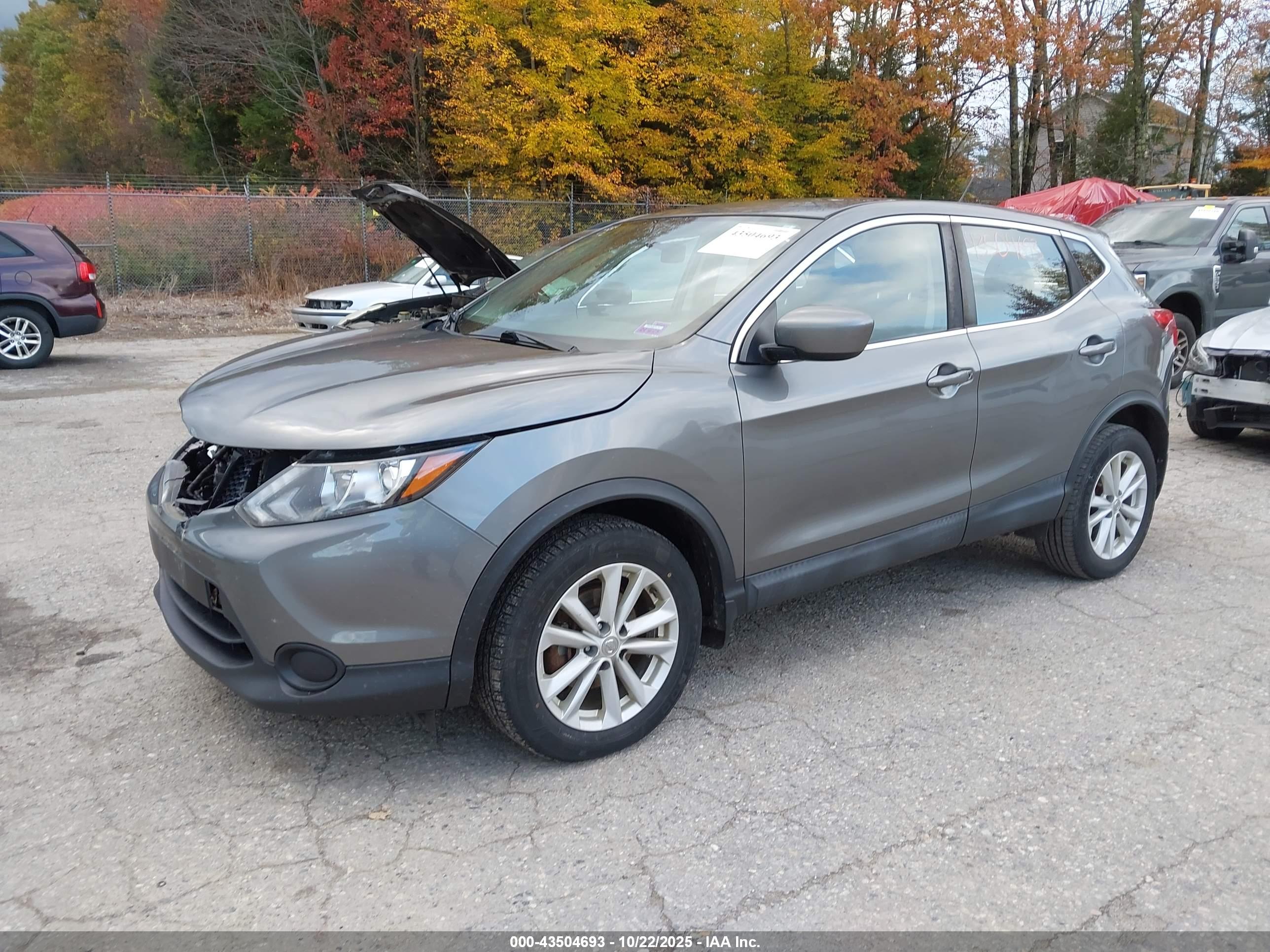 NISSAN ROGUE image 2