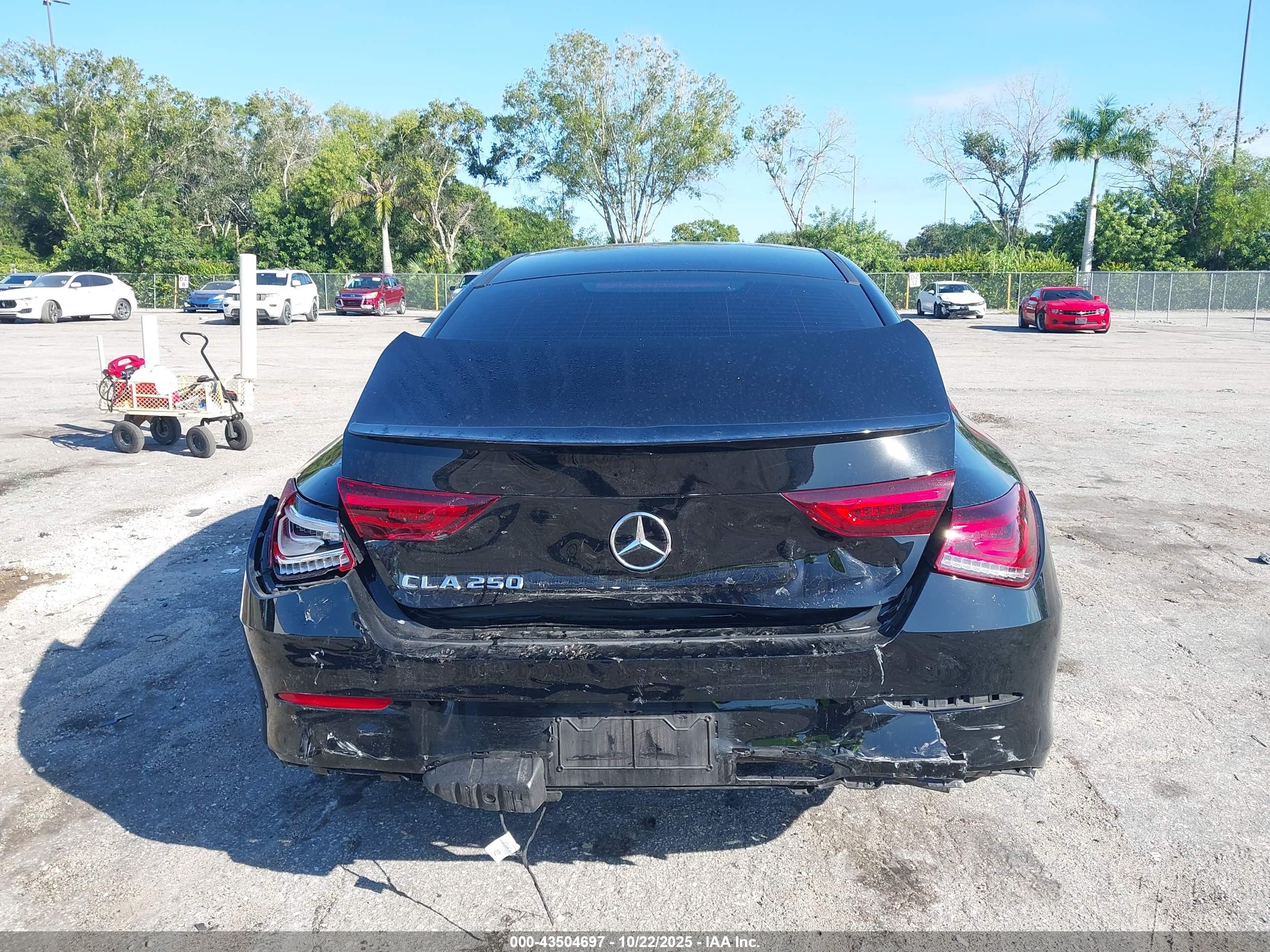 MERCEDES-BENZ CLA image 6