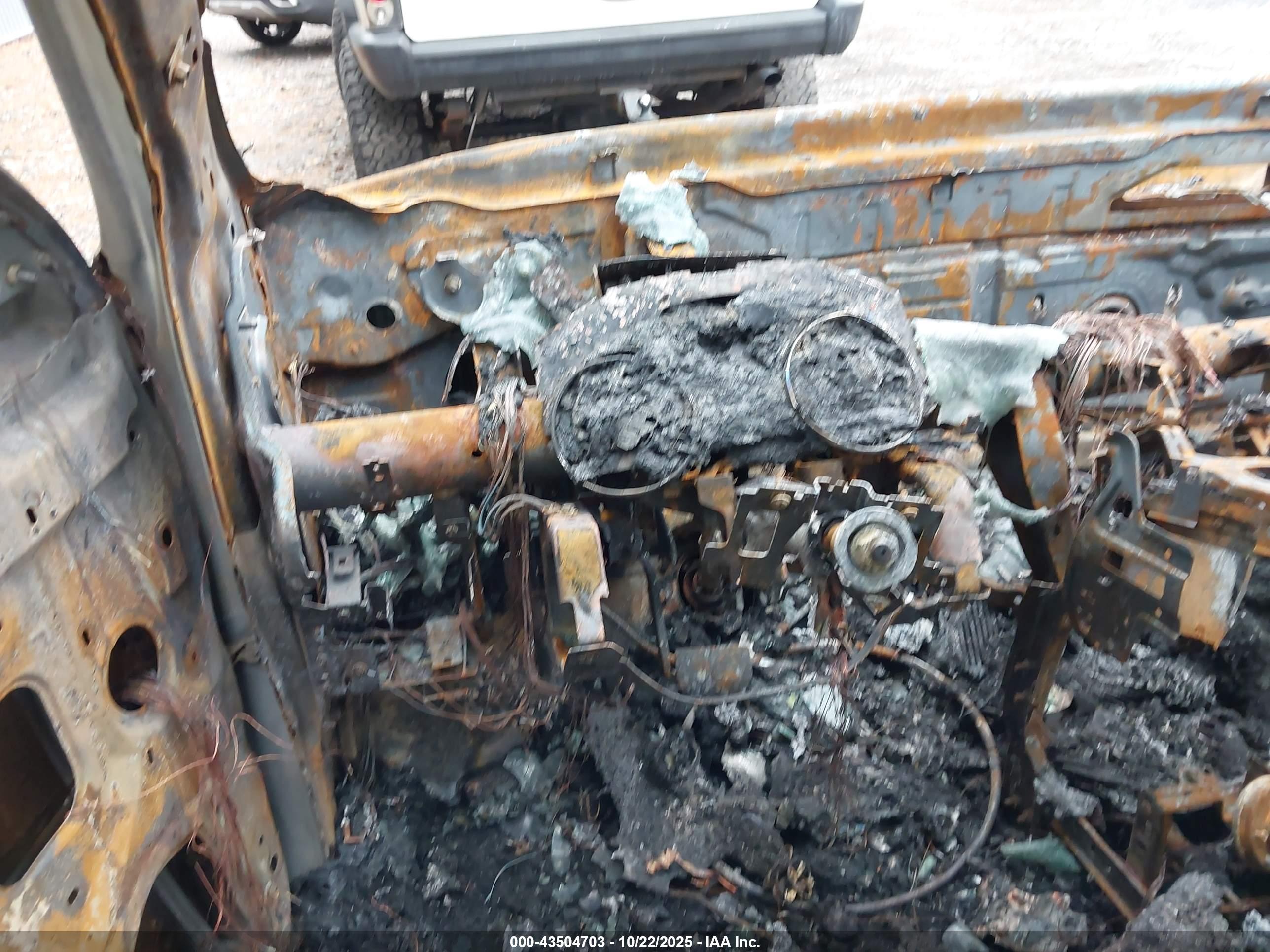 NISSAN PATHFINDER image 7
