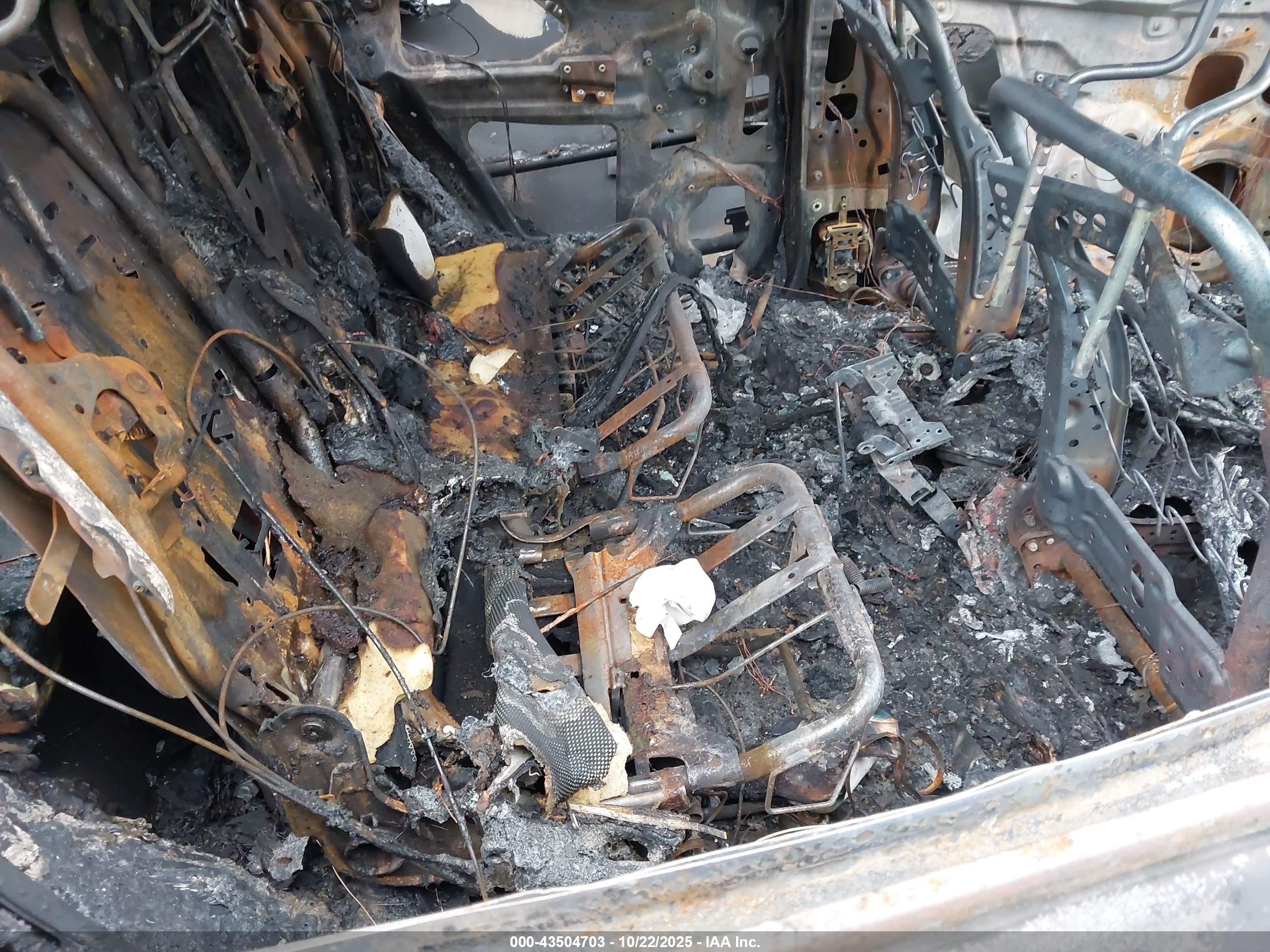 NISSAN PATHFINDER image 8