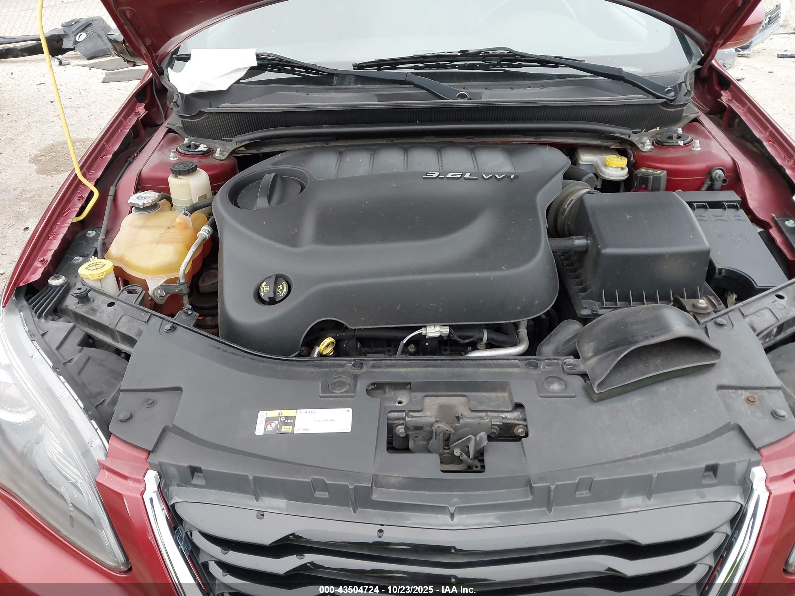 CHRYSLER 200 image 10