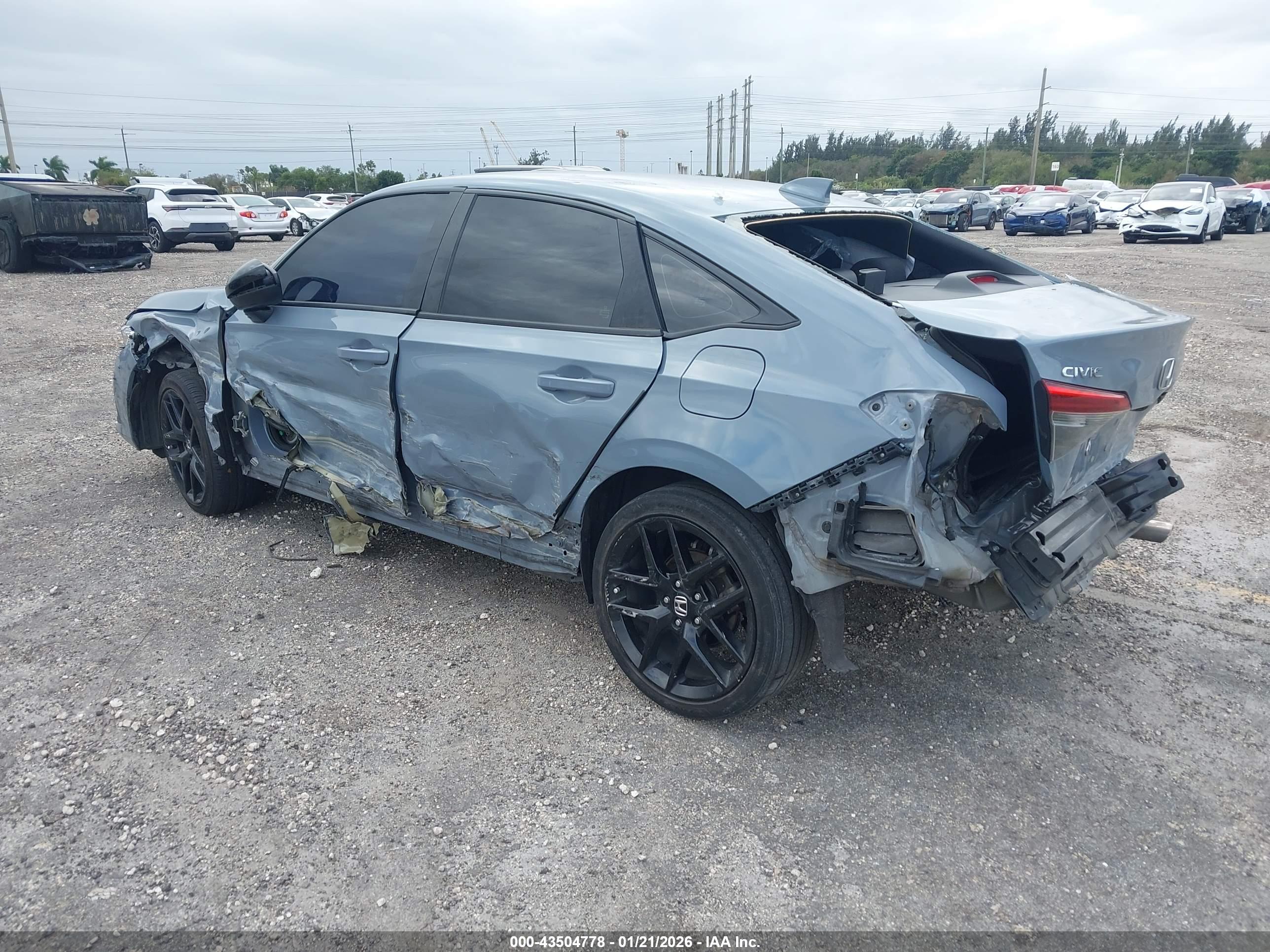 HONDA CIVIC image 3