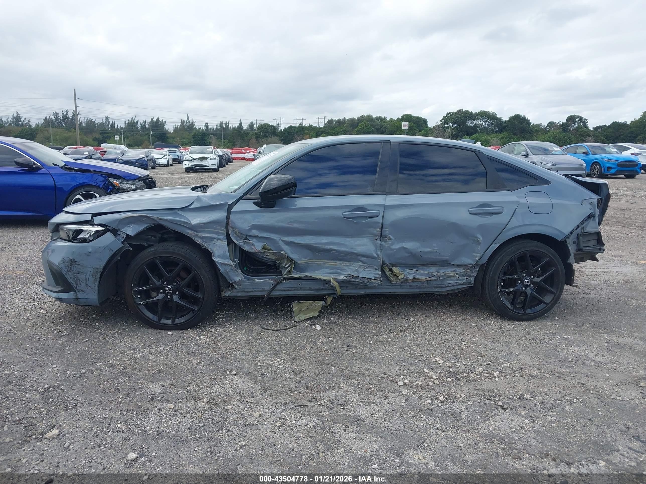 HONDA CIVIC image 6
