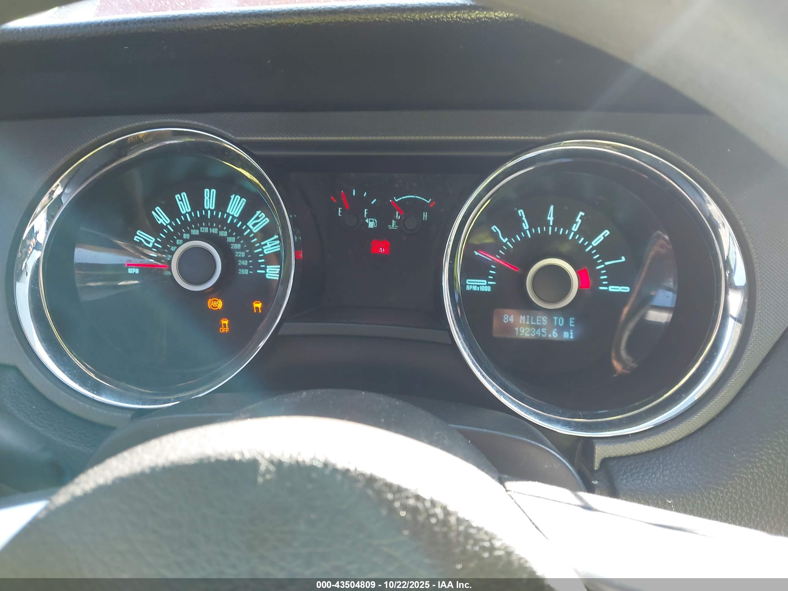FORD MUSTANG image 7