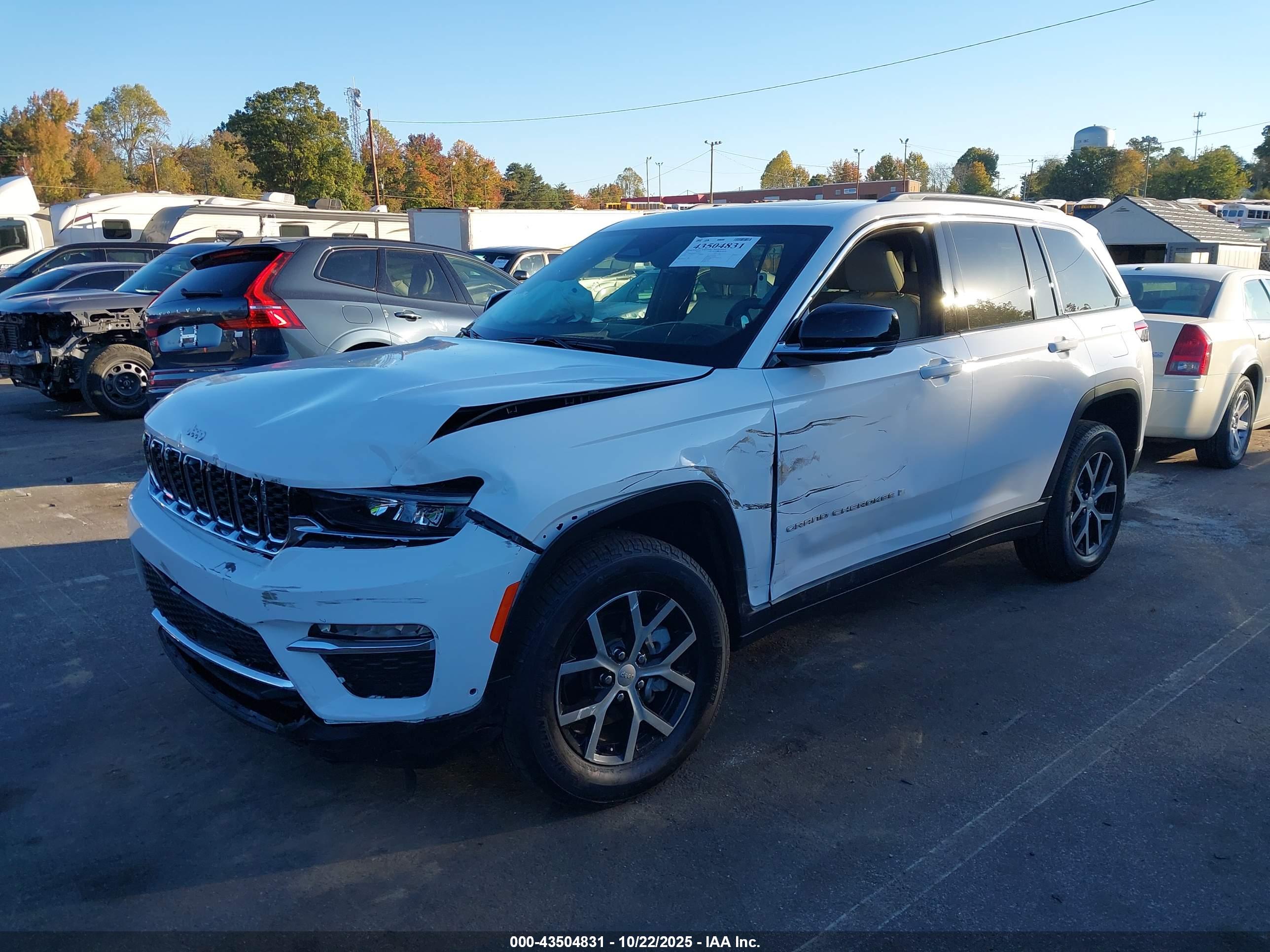 JEEP GRAND image 2