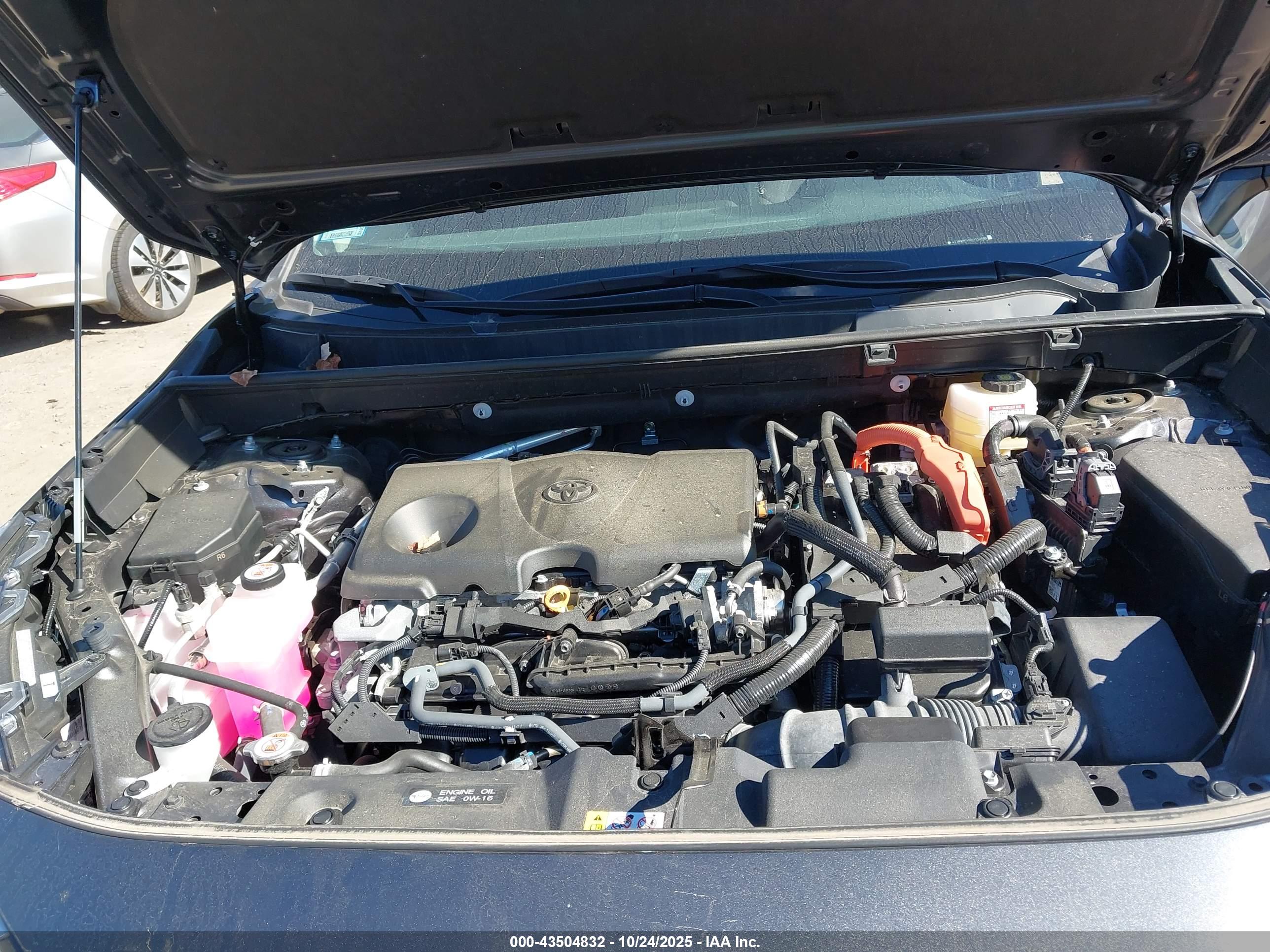 TOYOTA RAV4 image 10