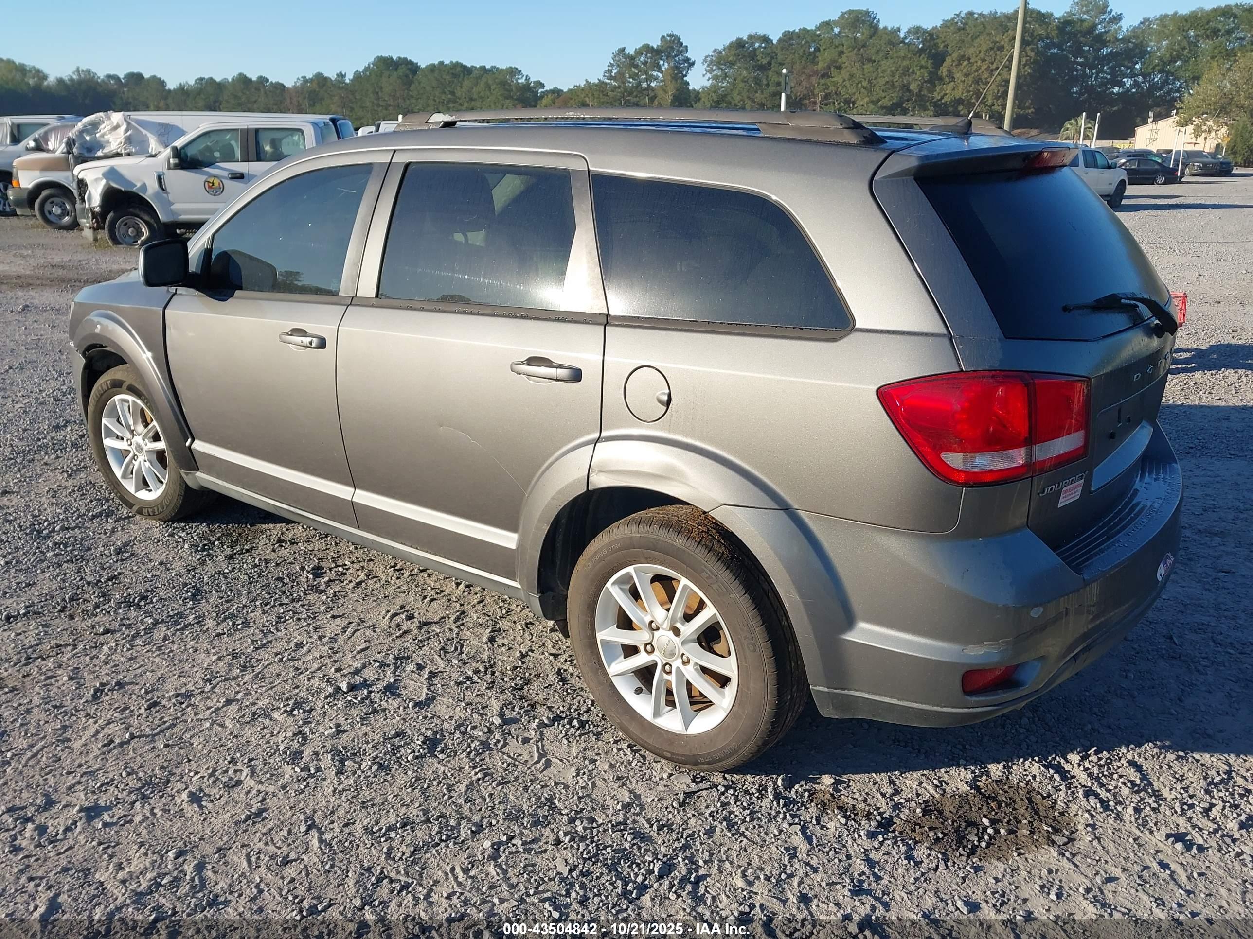DODGE JOURNEY image 3