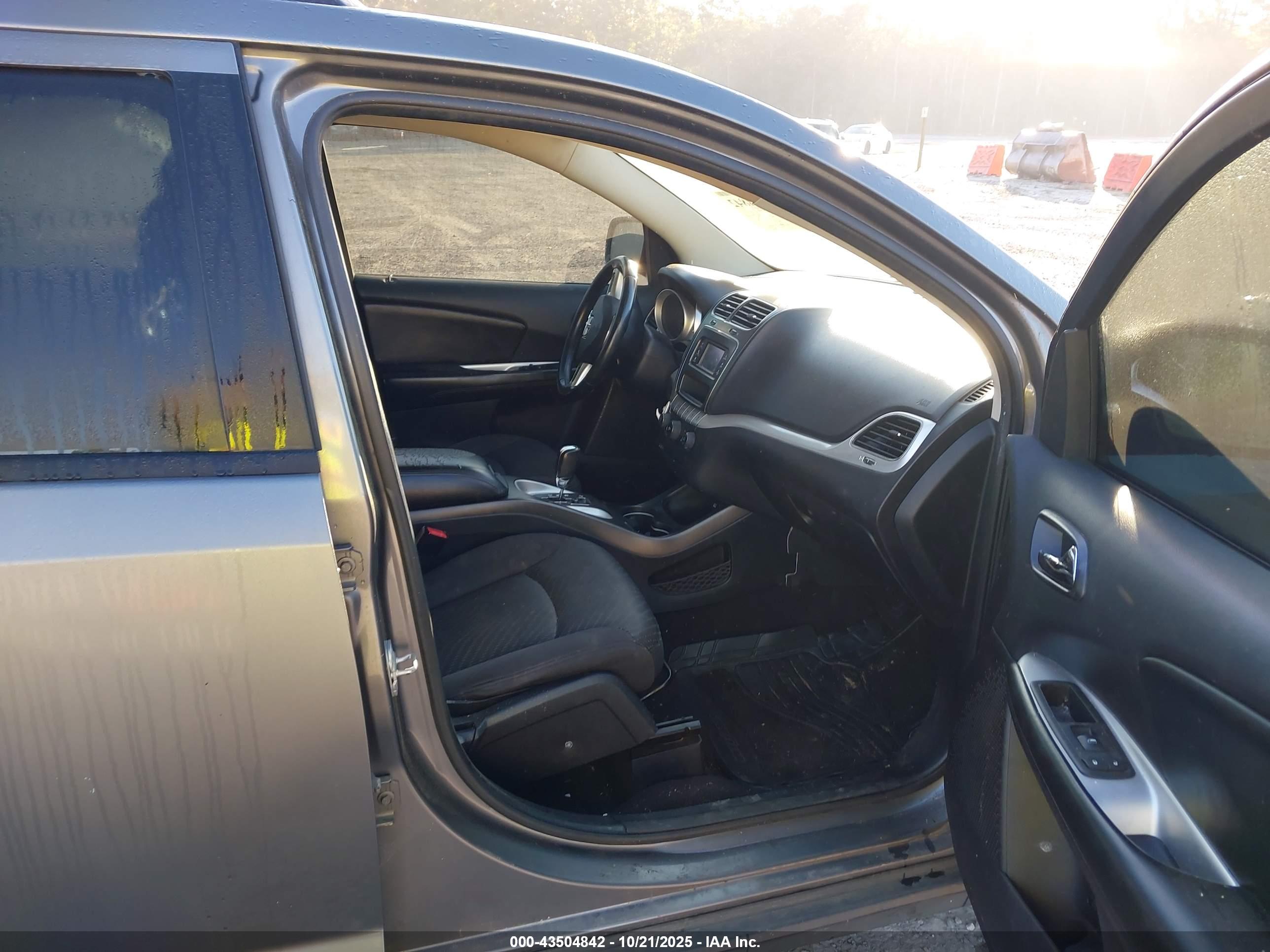 DODGE JOURNEY image 5