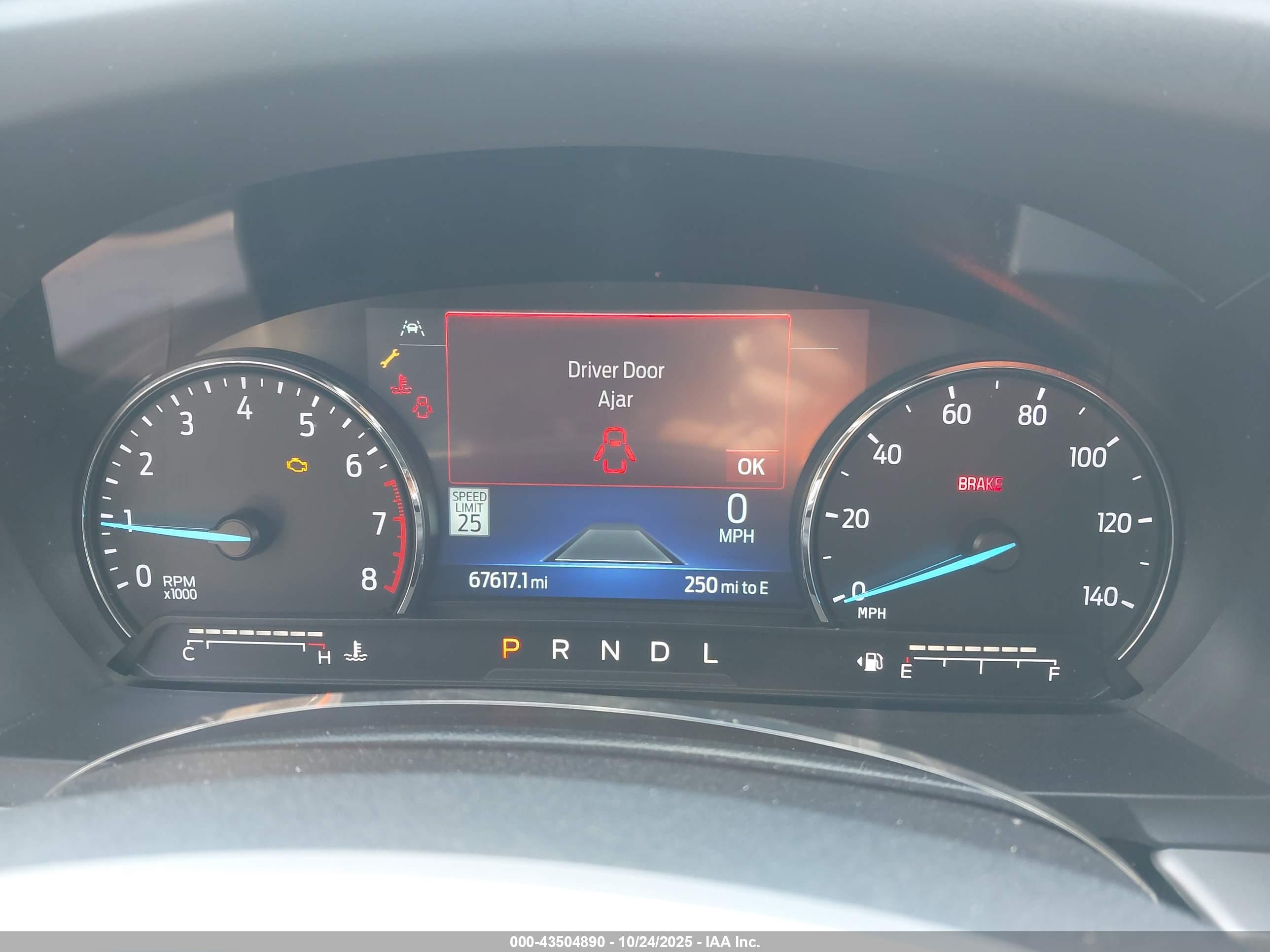 FORD EXPLORER image 7