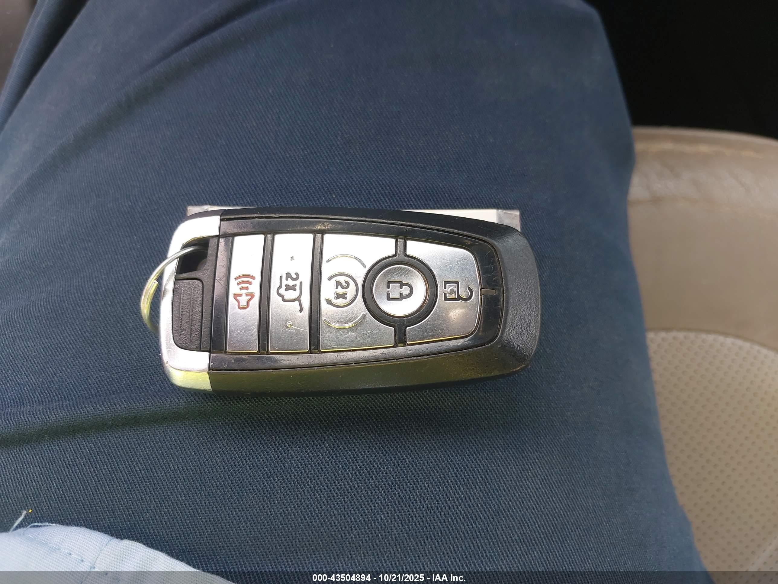 FORD EXPLORER image 11