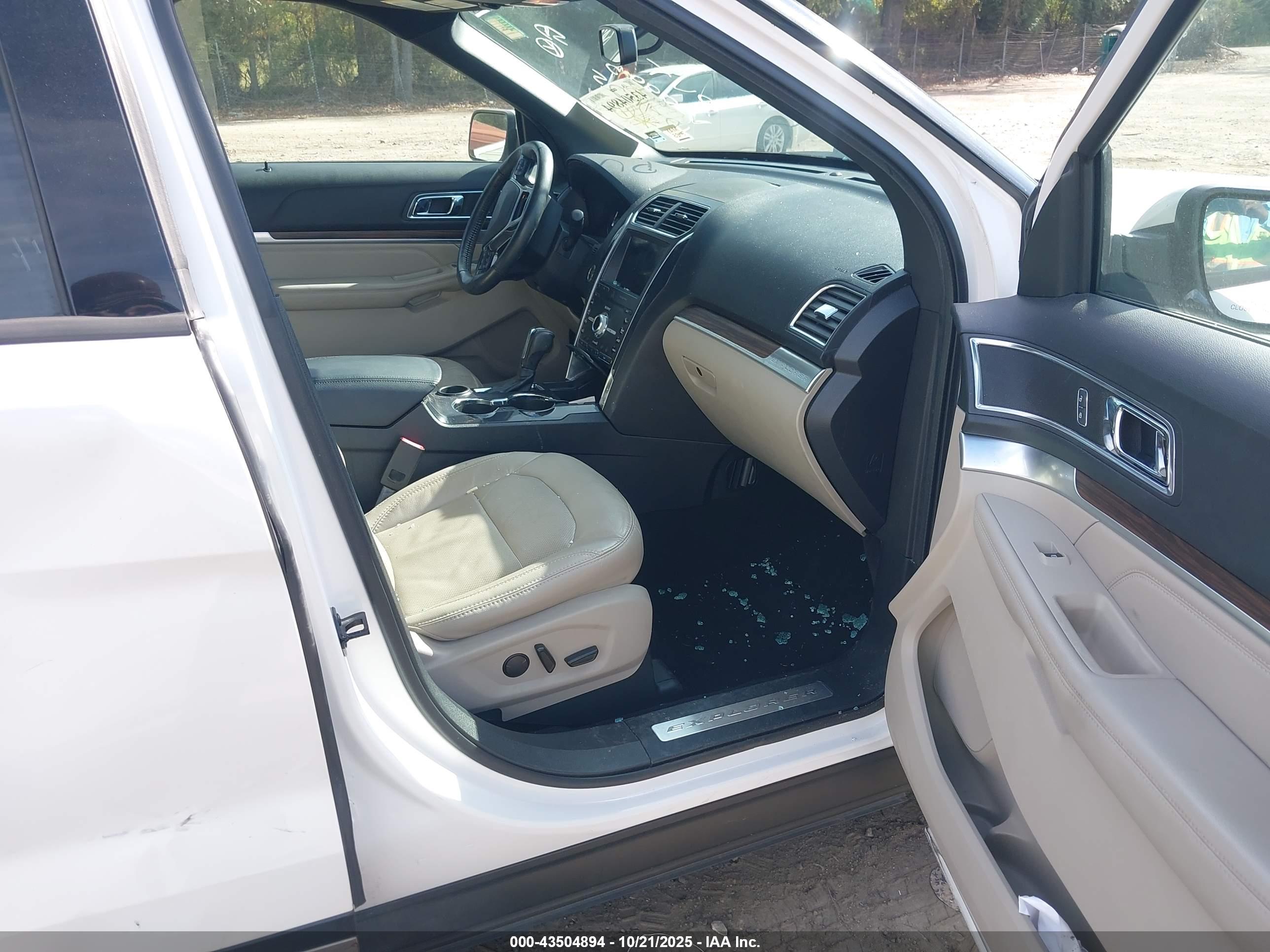 FORD EXPLORER image 5