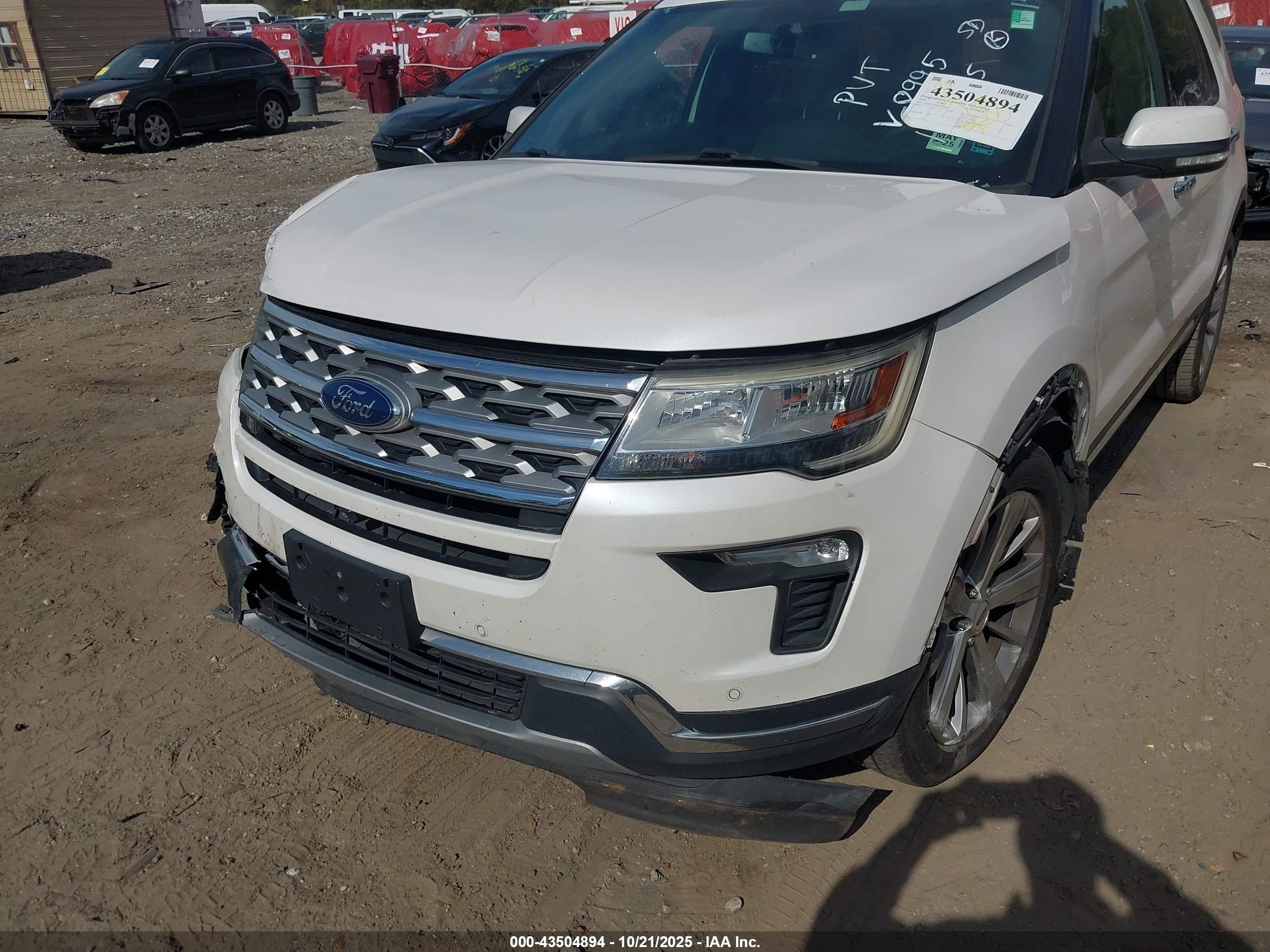 FORD EXPLORER image 6