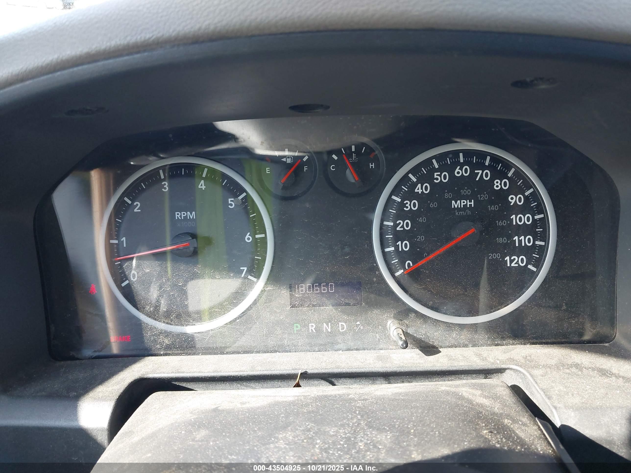 DODGE RAM image 7