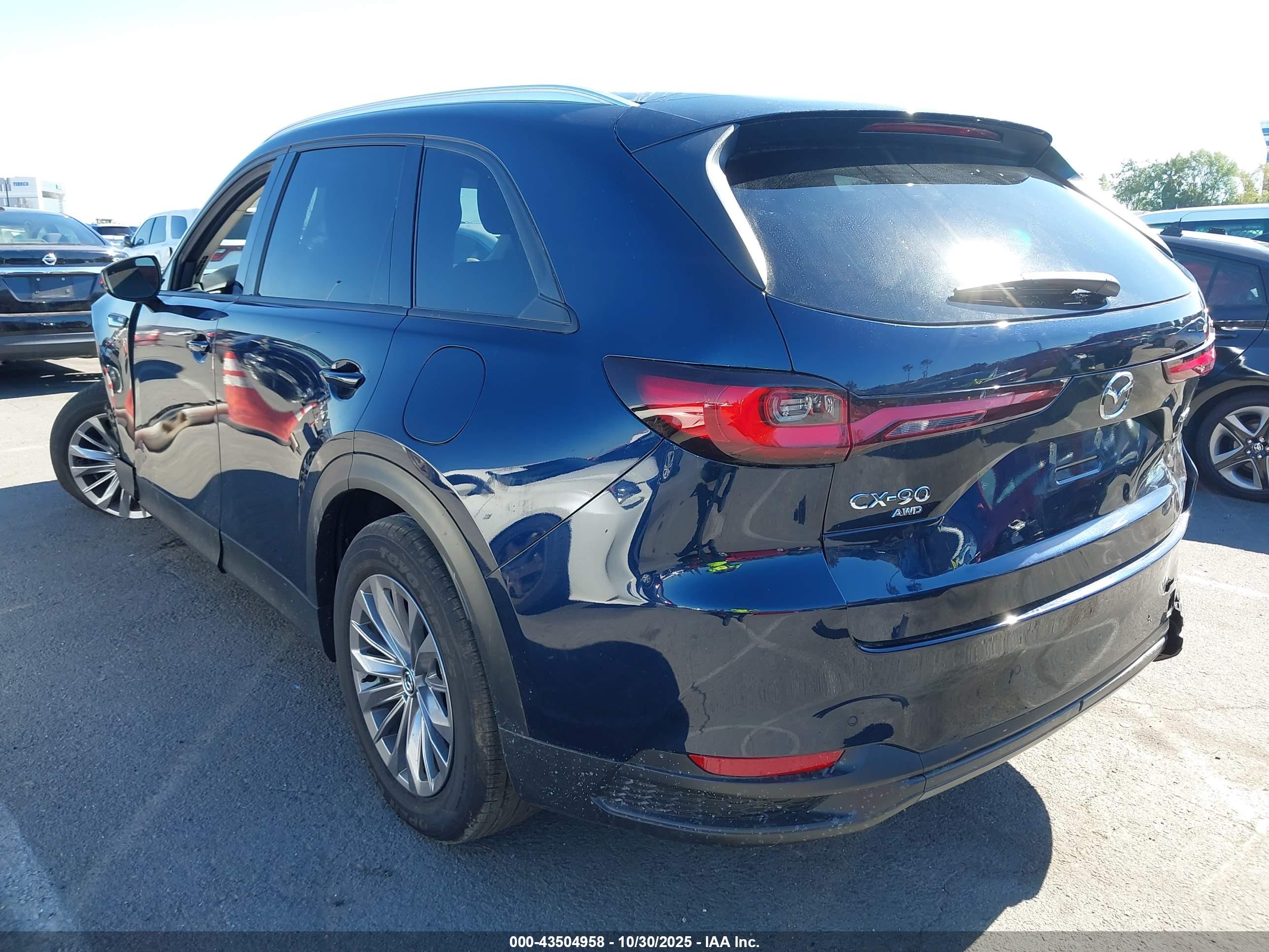 MAZDA CX-90 image 3