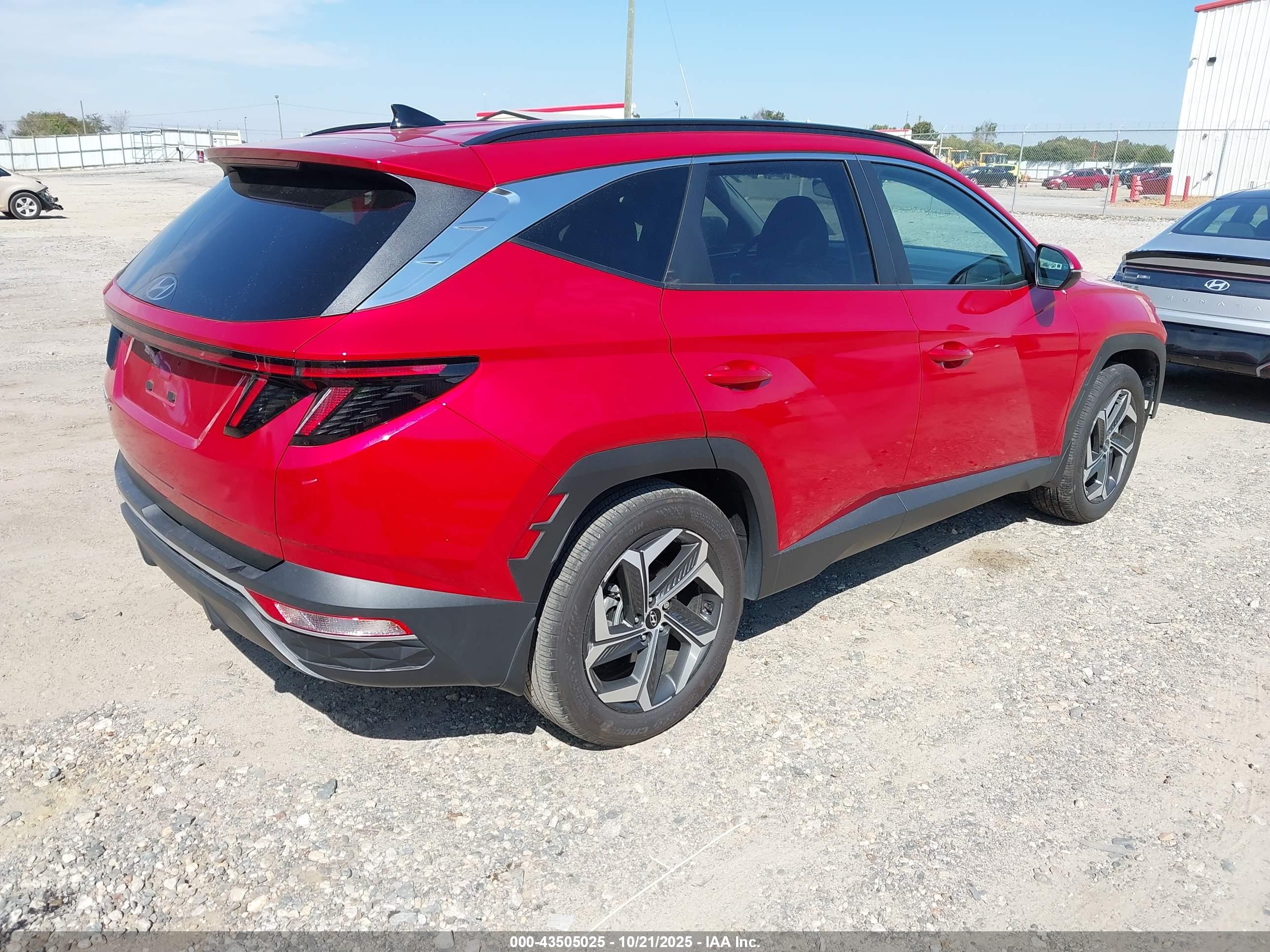 HYUNDAI TUCSON image 4