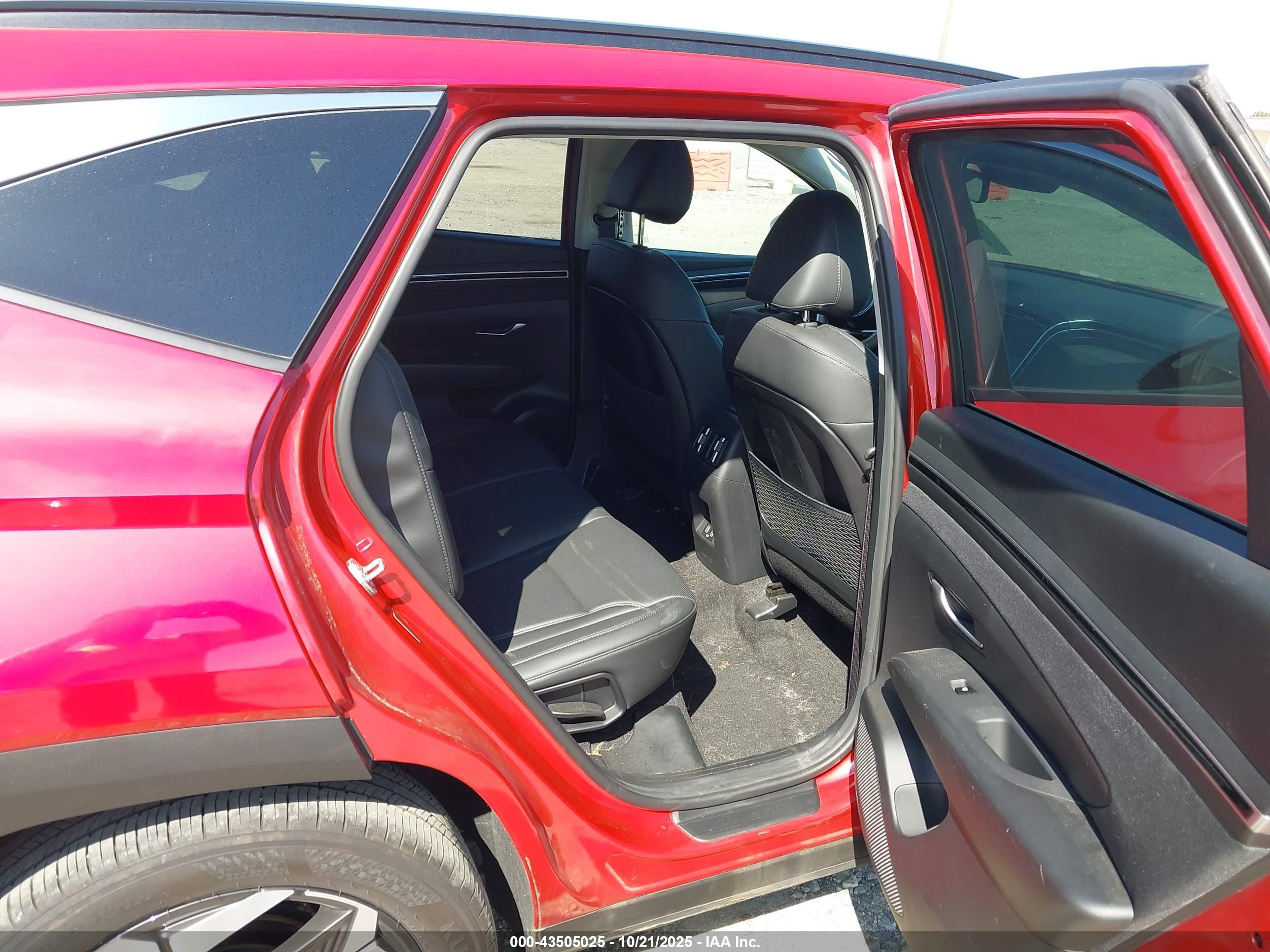 HYUNDAI TUCSON image 8