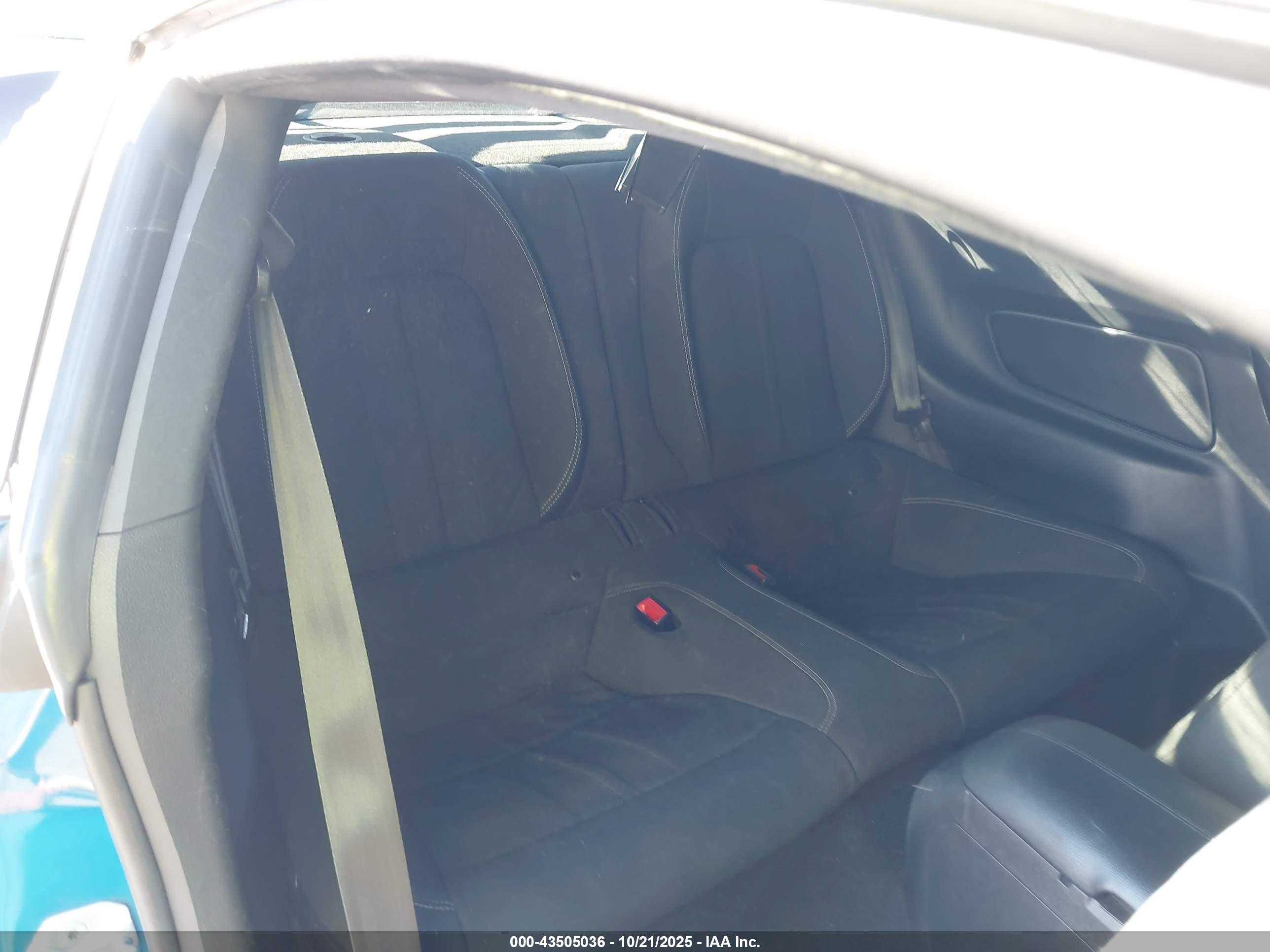 FORD MUSTANG image 8