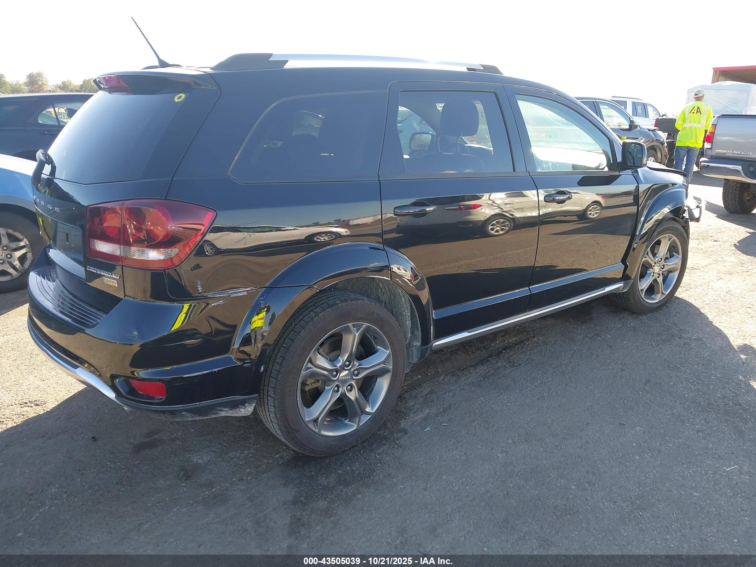 DODGE JOURNEY image 4