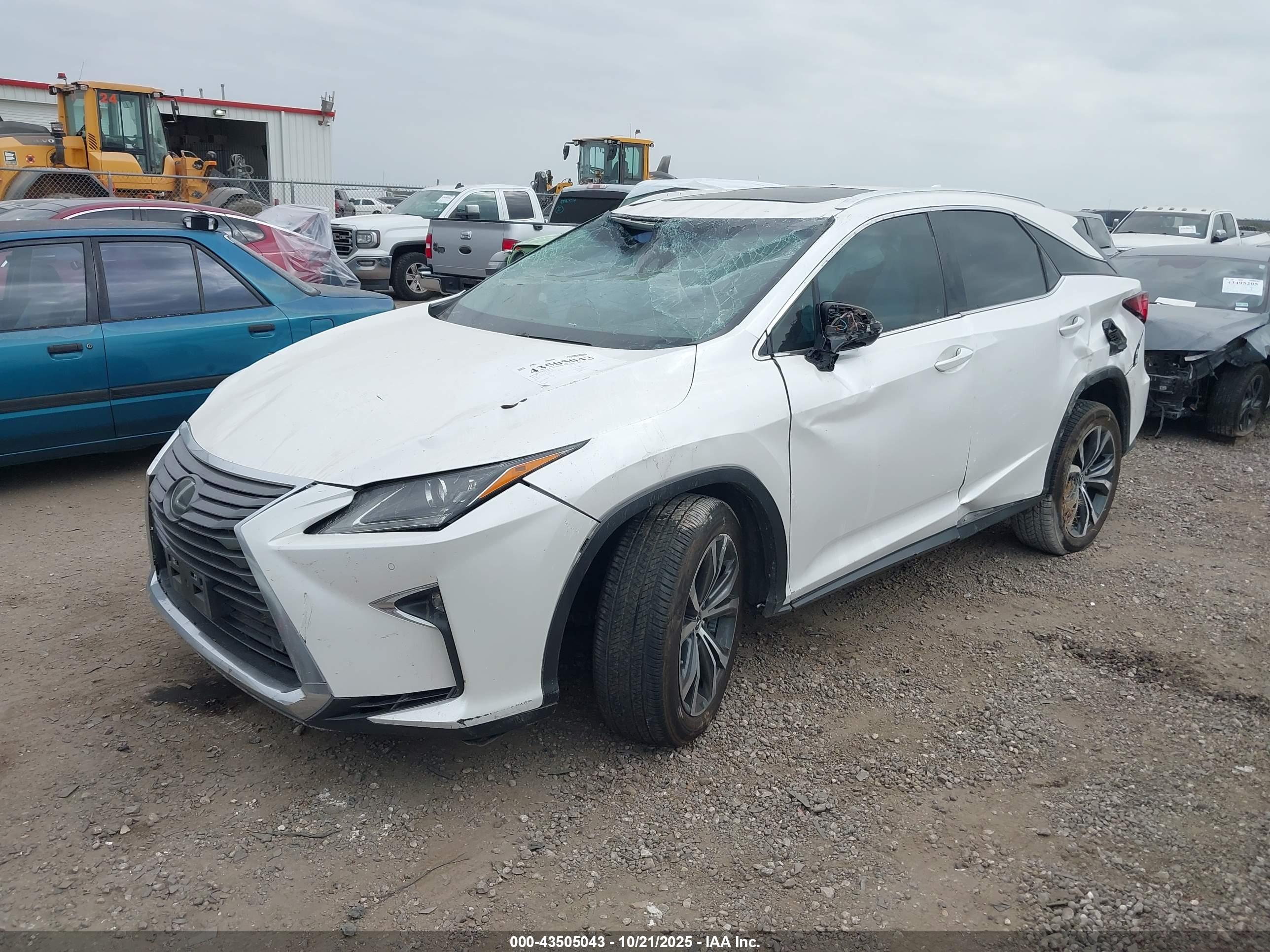 LEXUS RX image 2
