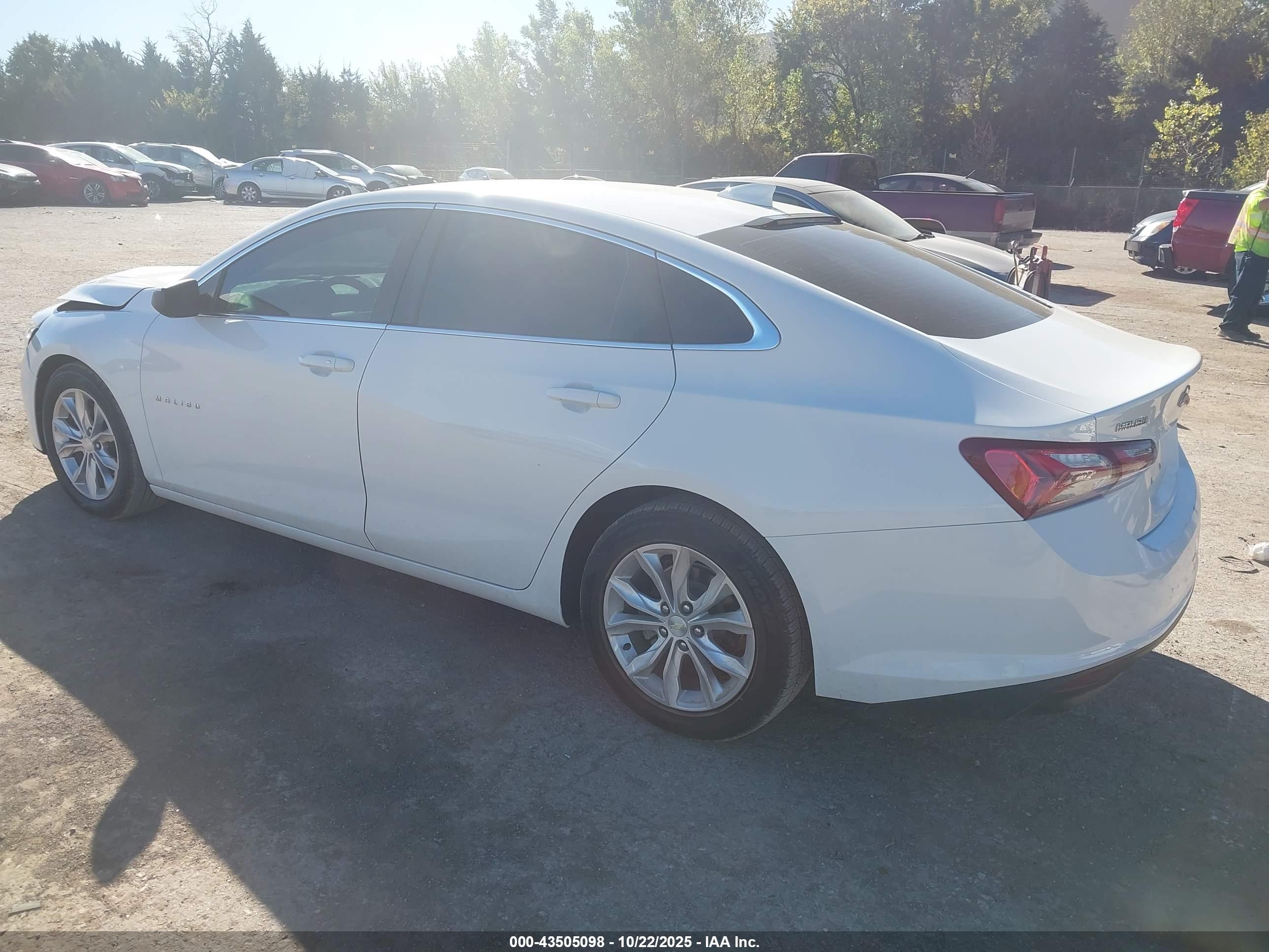 CHEVROLET MALIBU image 3