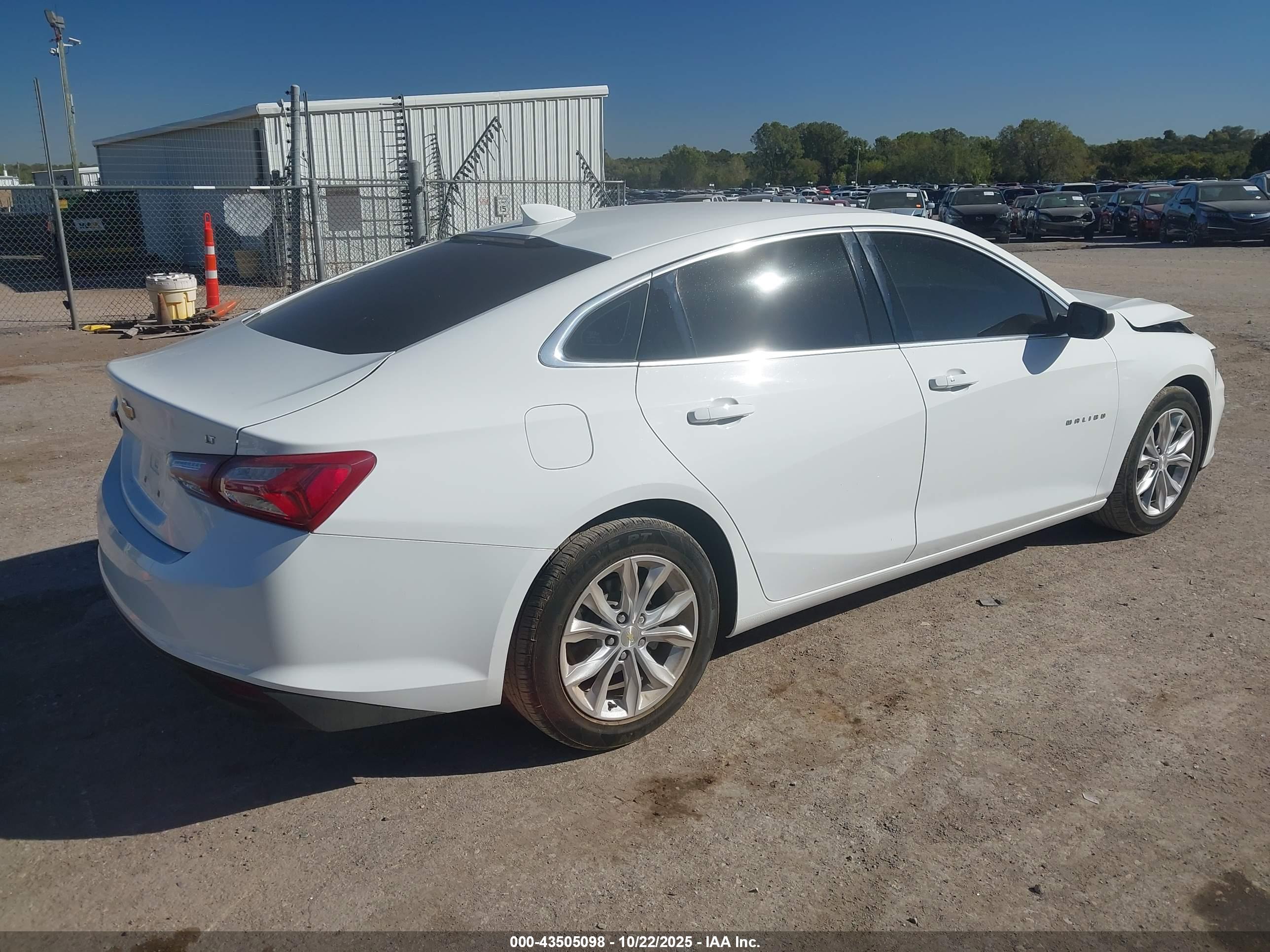 CHEVROLET MALIBU image 4