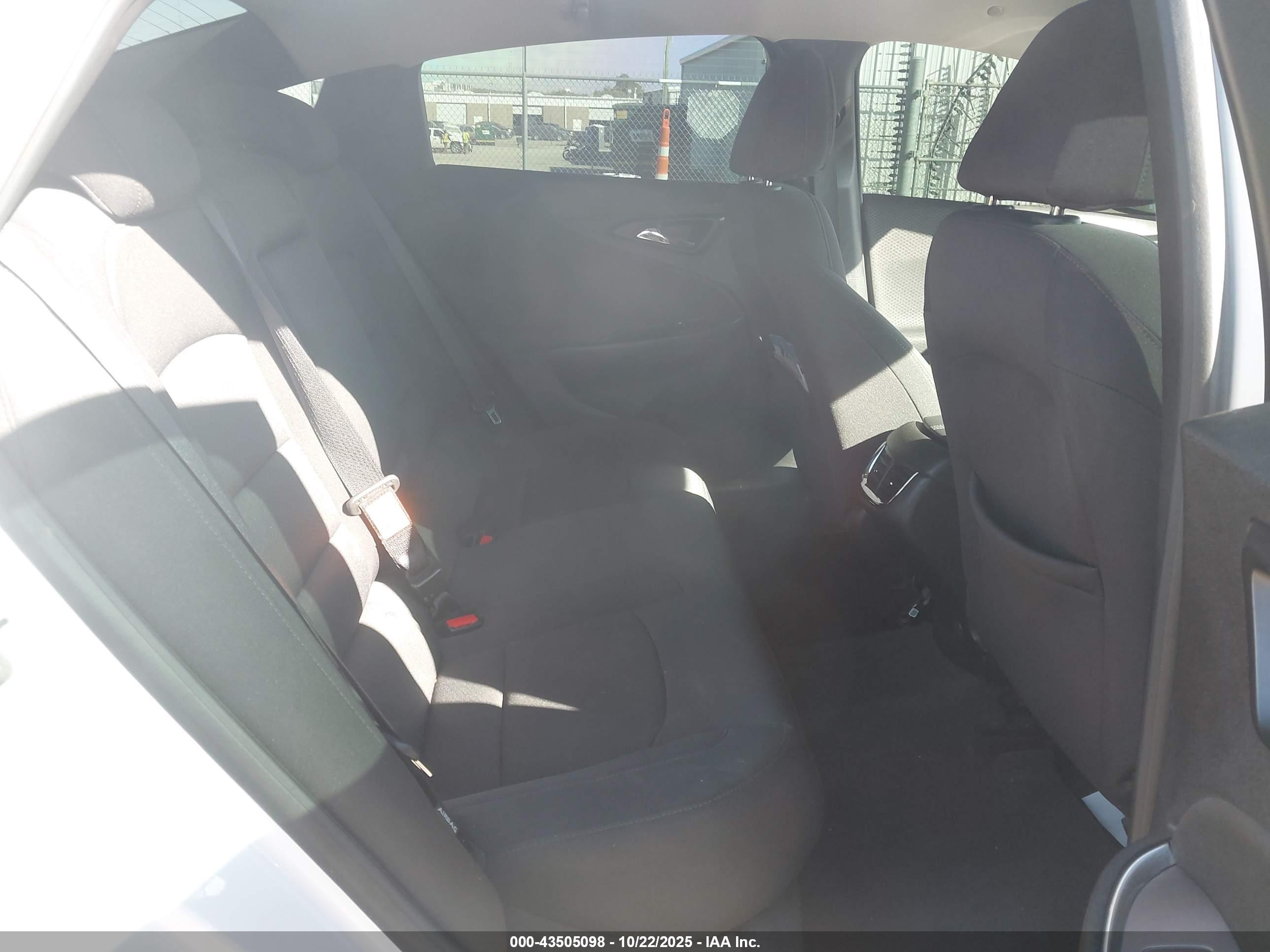 CHEVROLET MALIBU image 8