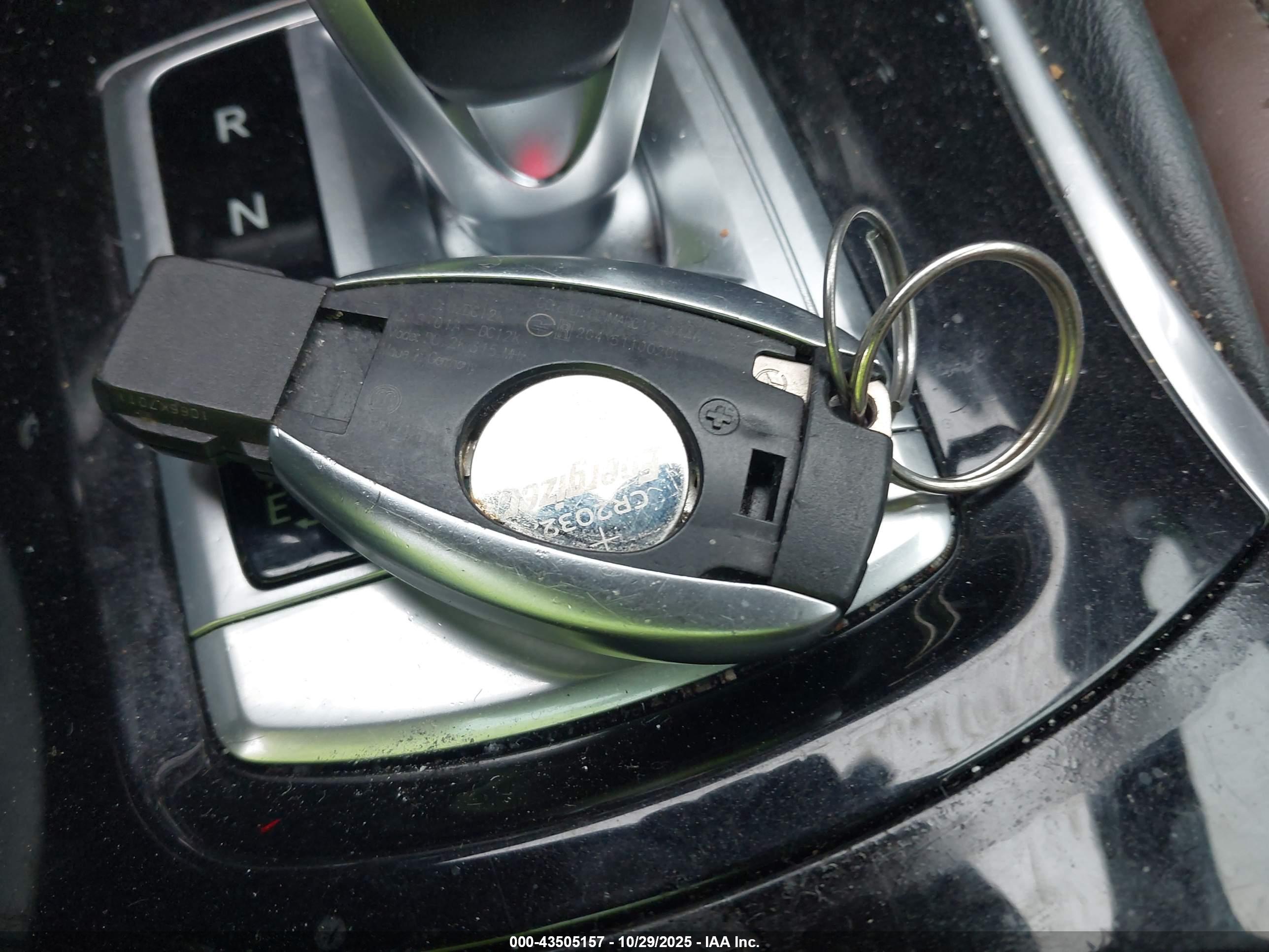 INFINITI QX30 image 11