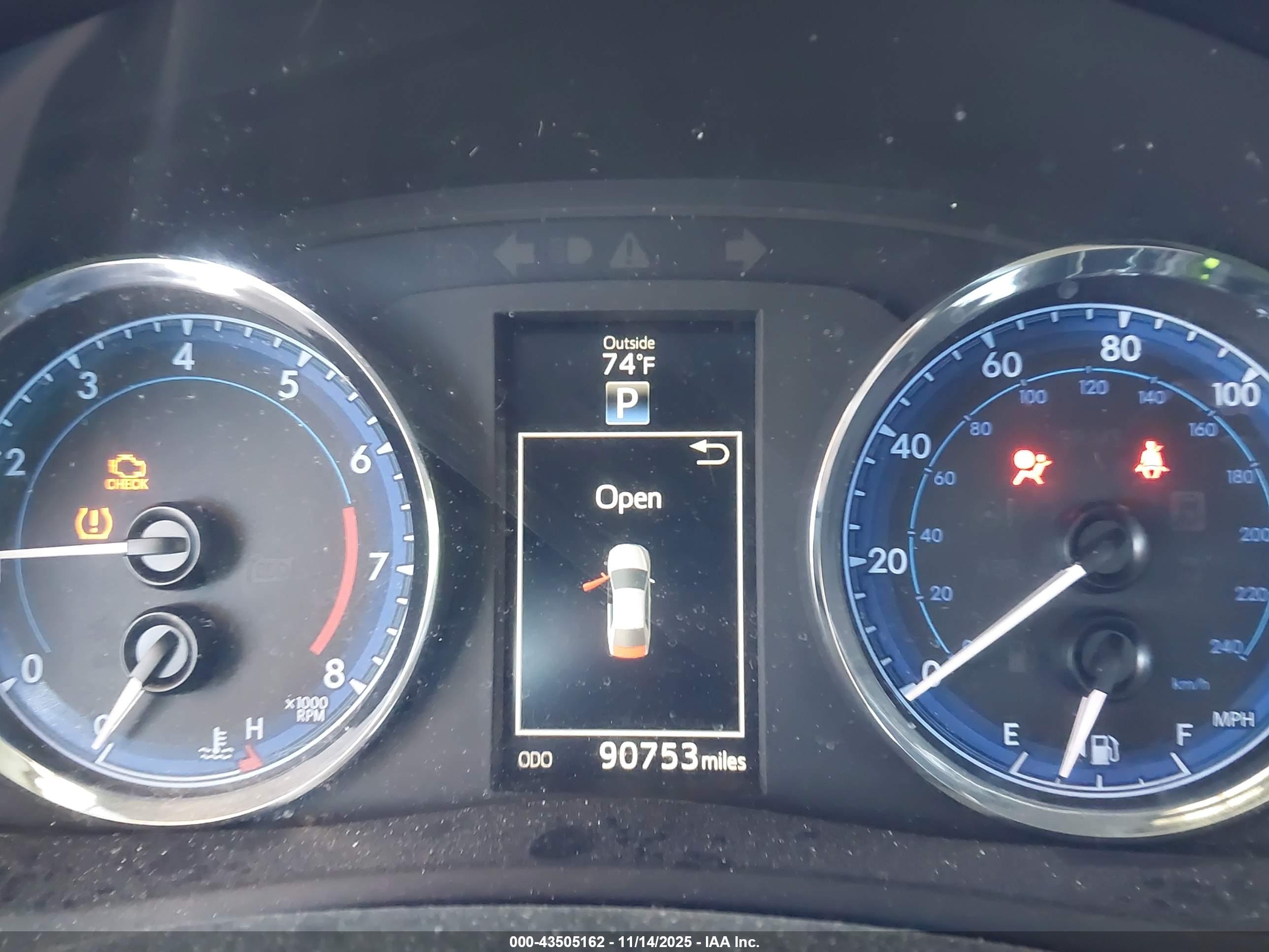 TOYOTA COROLLA image 7