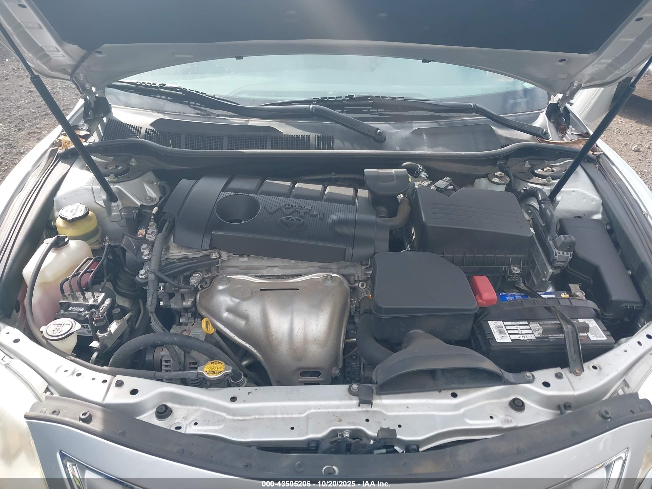 TOYOTA CAMRY image 10