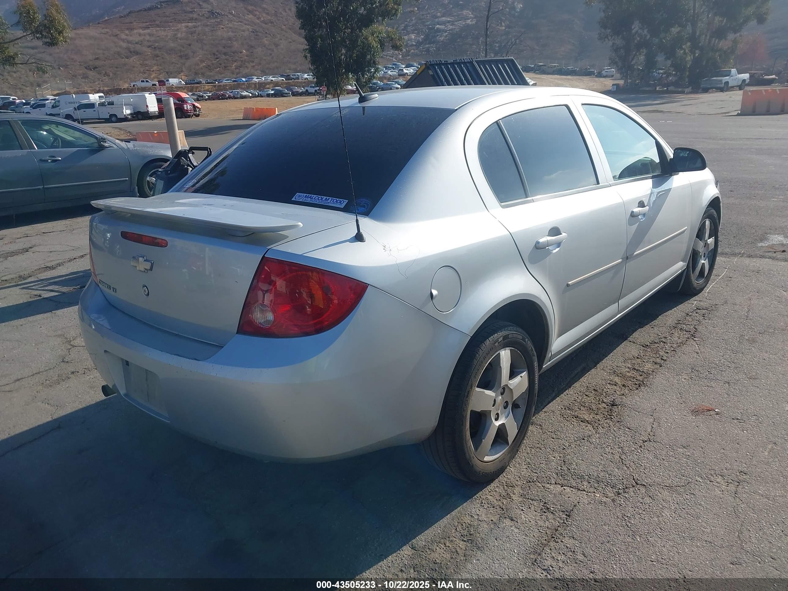 CHEVROLET COBALT image 4