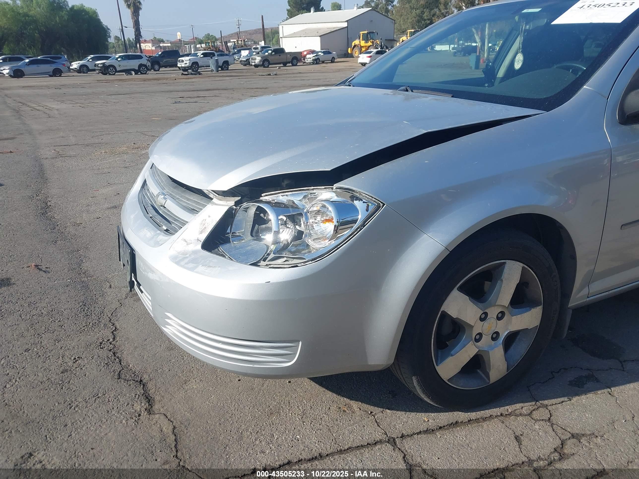 CHEVROLET COBALT image 6