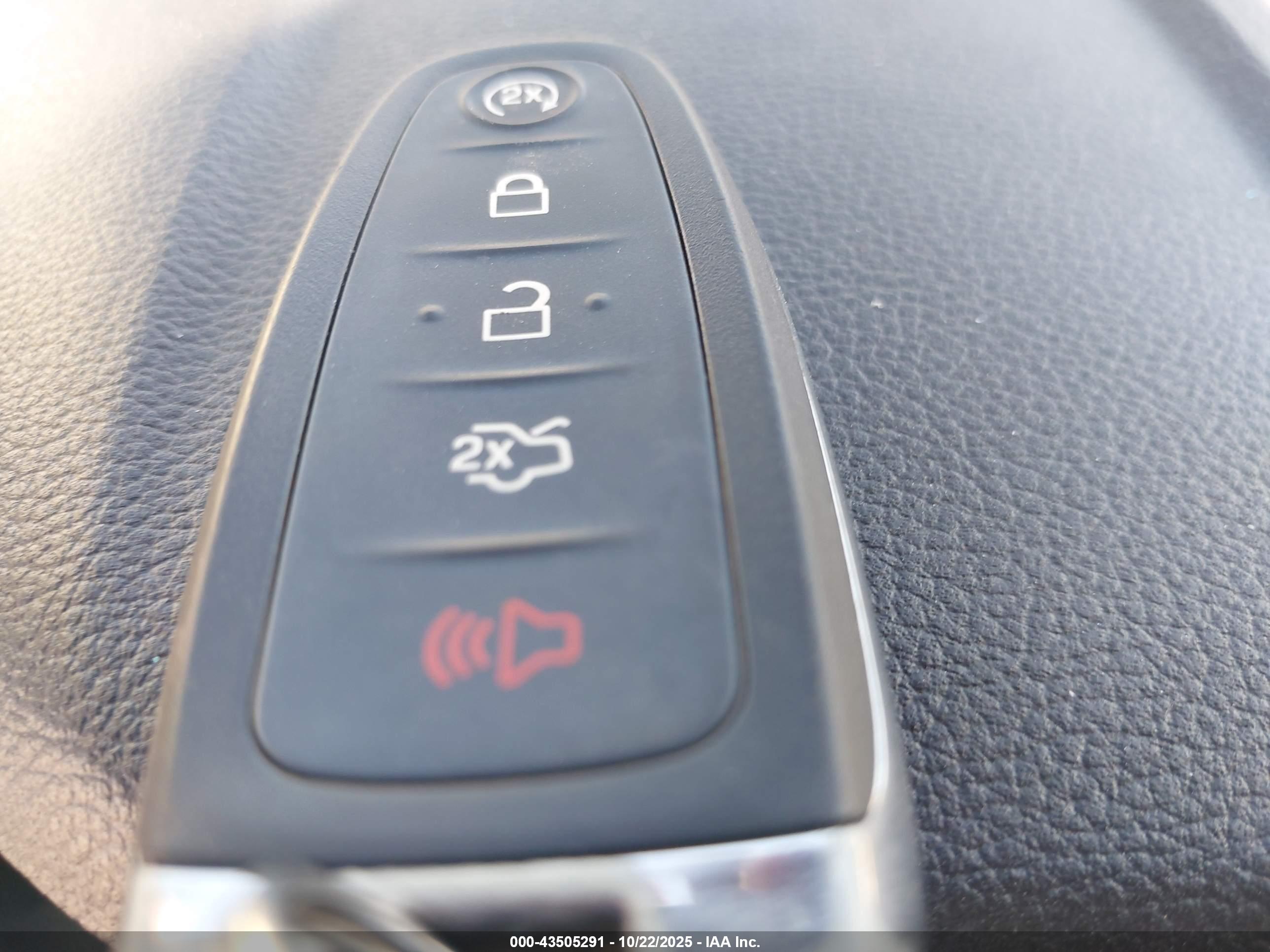 FORD ESCAPE image 11