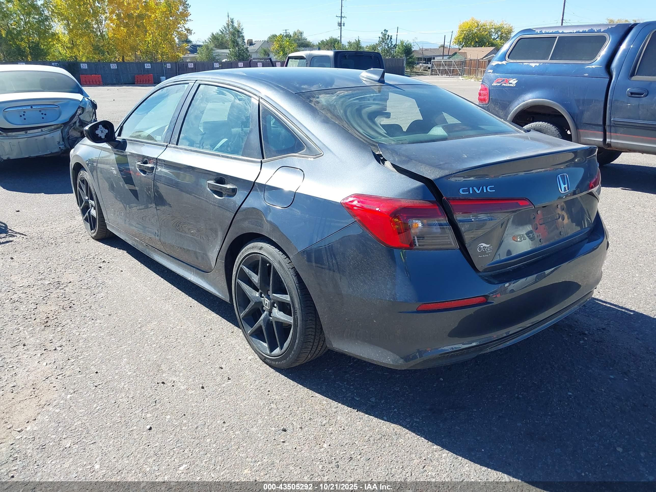 HONDA CIVIC image 3