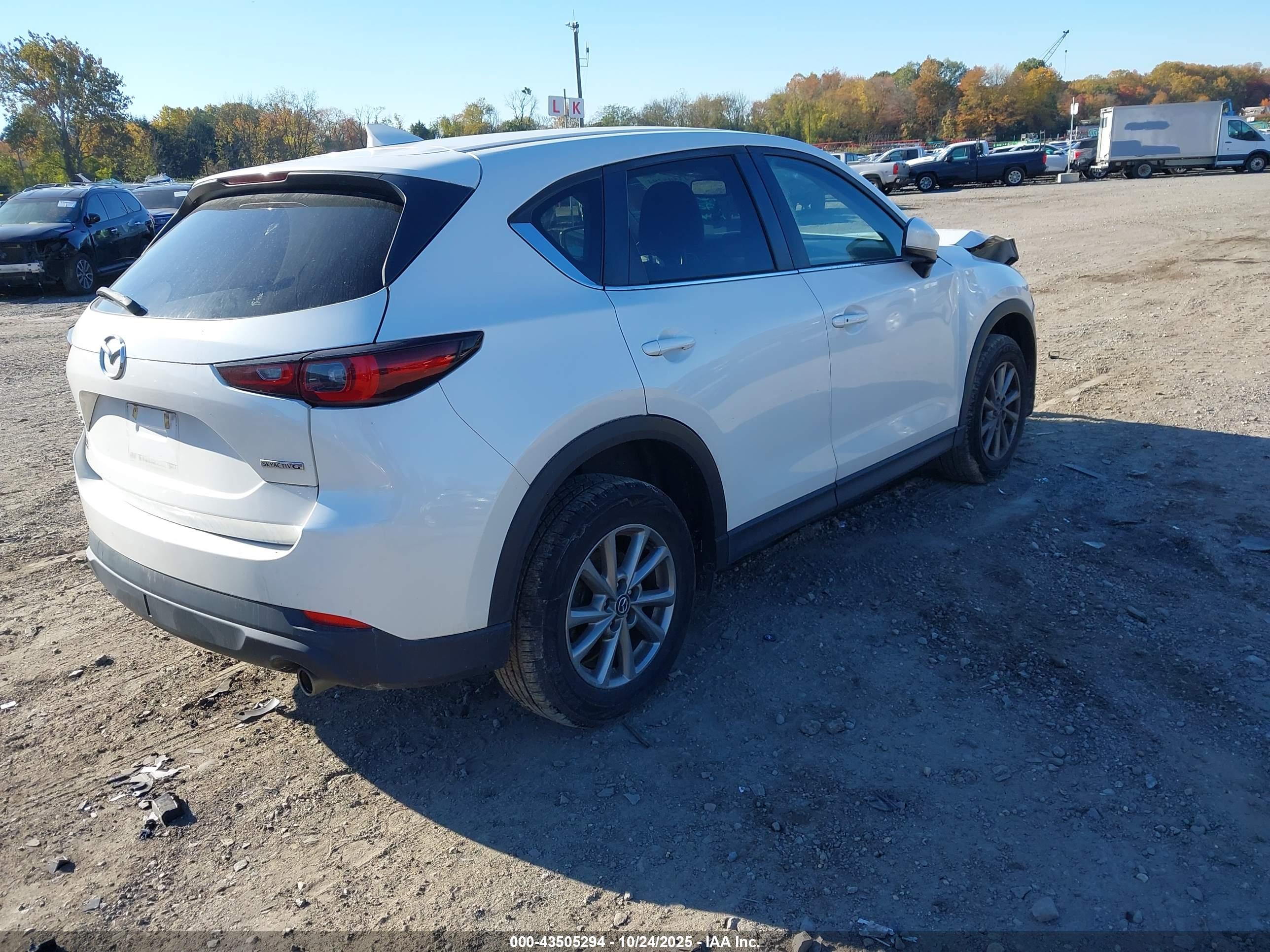 MAZDA CX-5 image 4