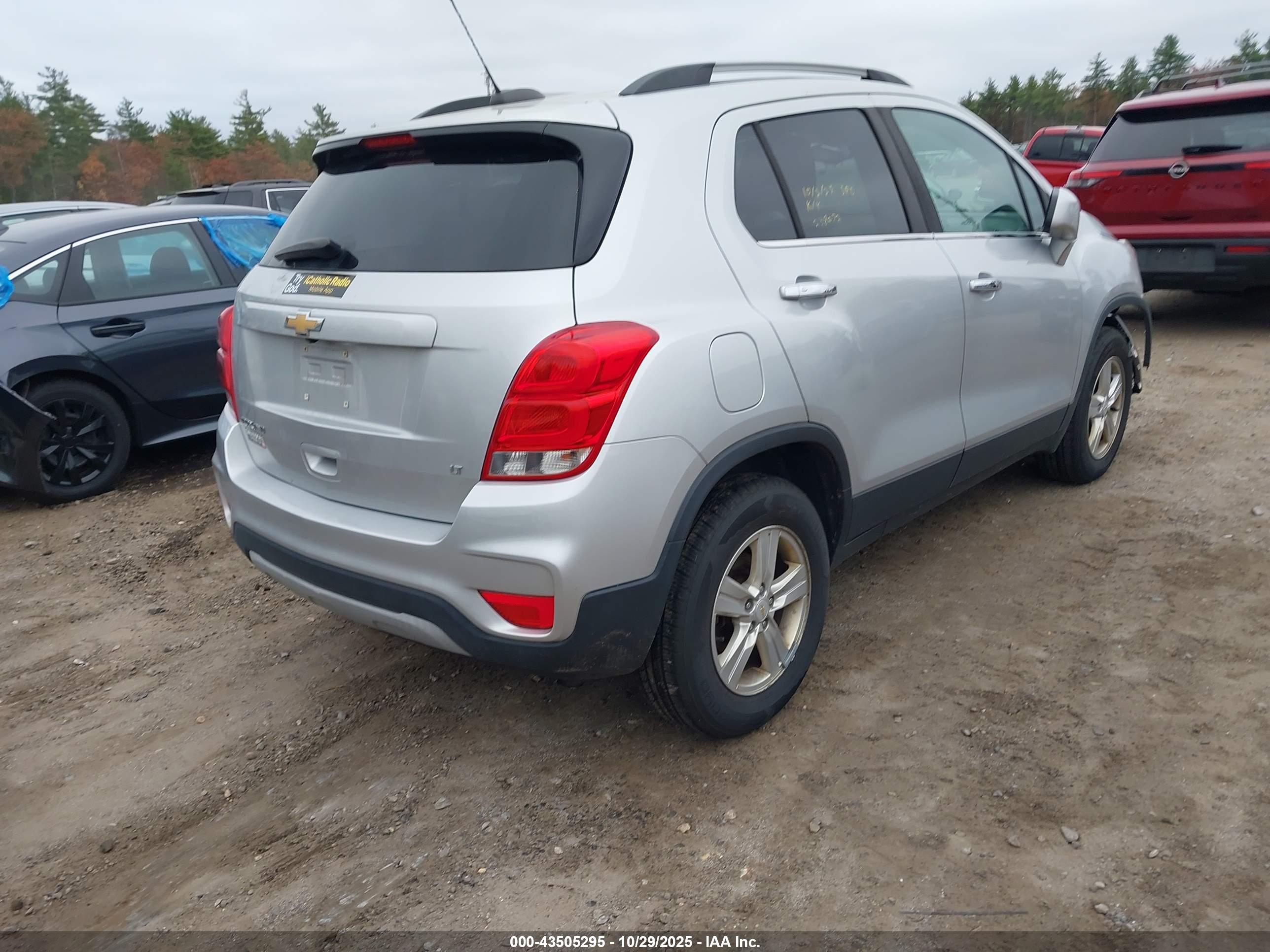 CHEVROLET TRAX image 4