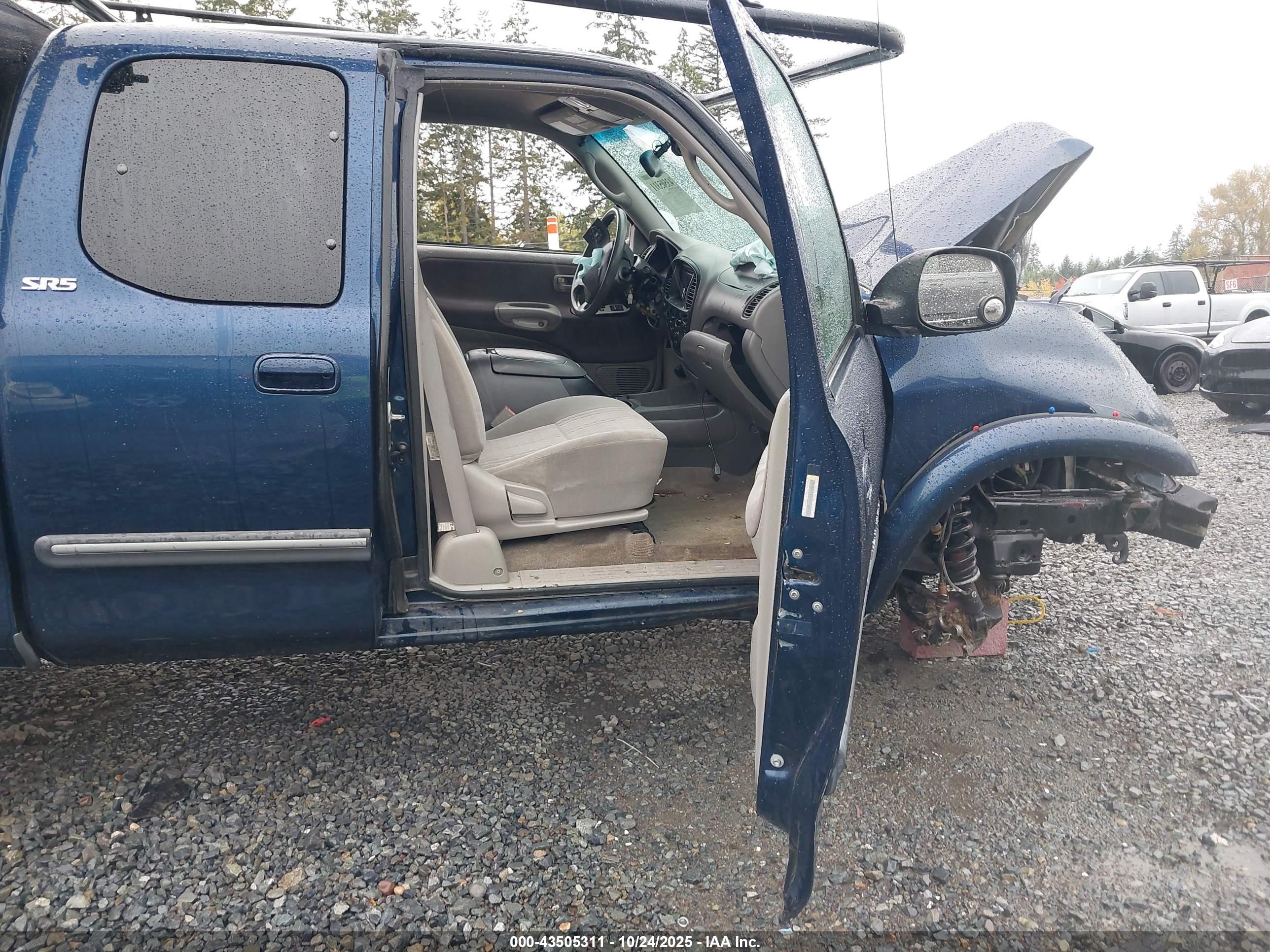 TOYOTA TUNDRA image 5