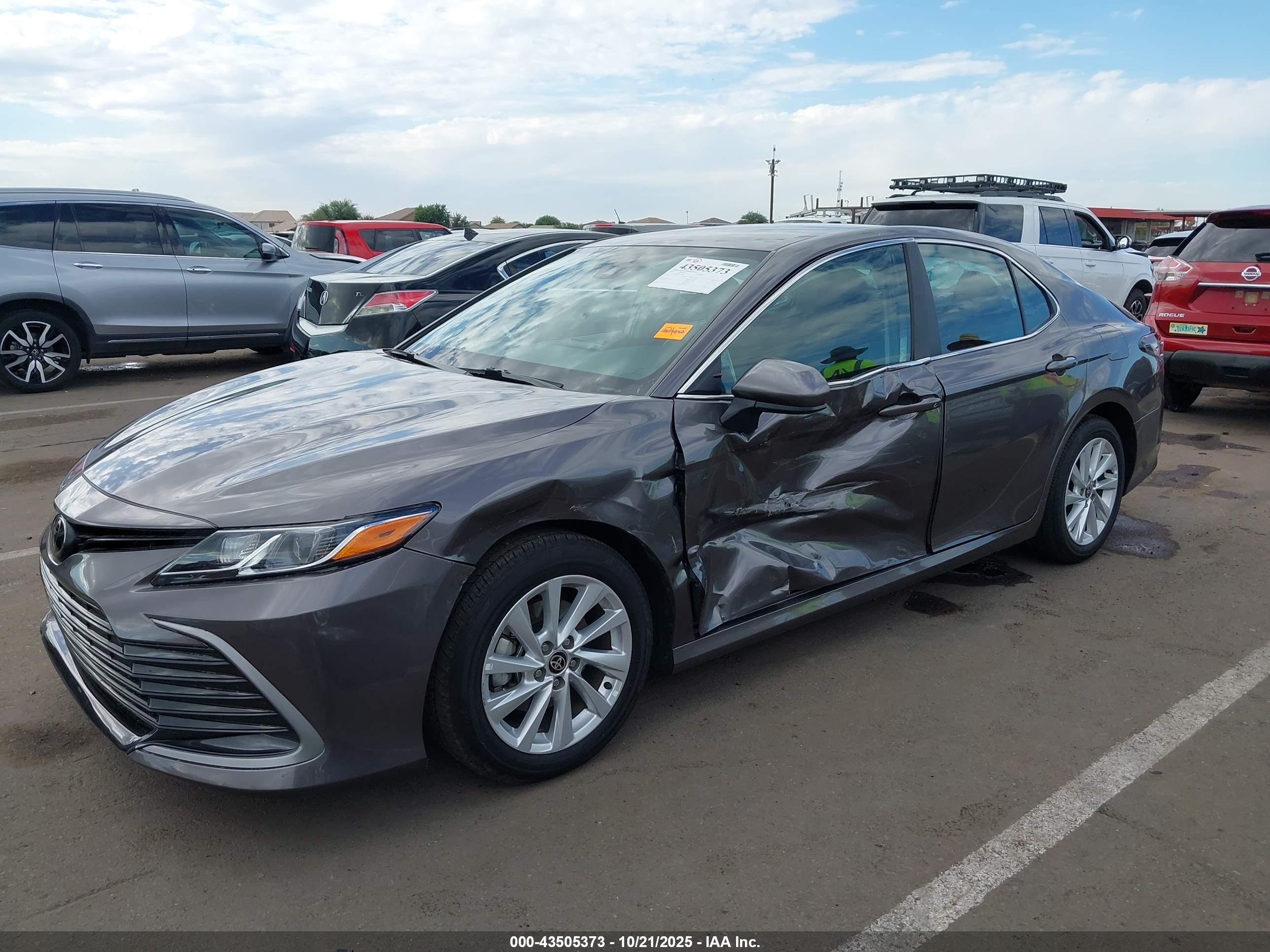 TOYOTA CAMRY image 6