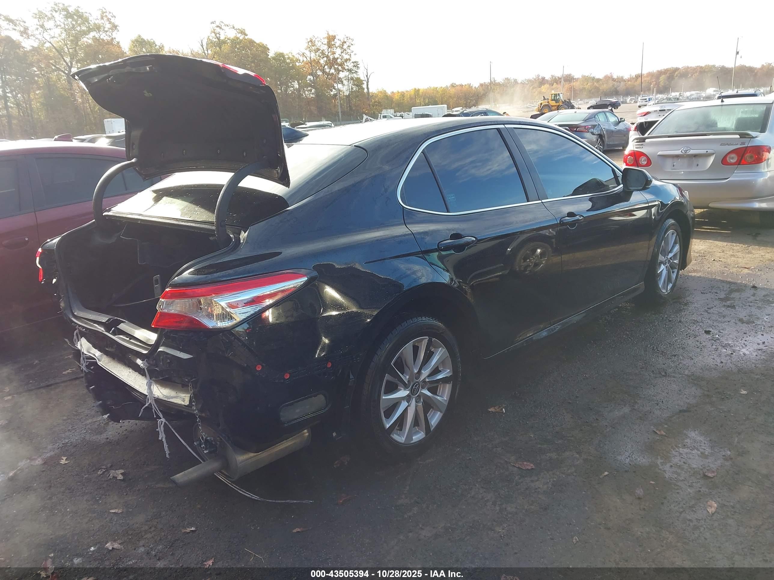 TOYOTA CAMRY image 4