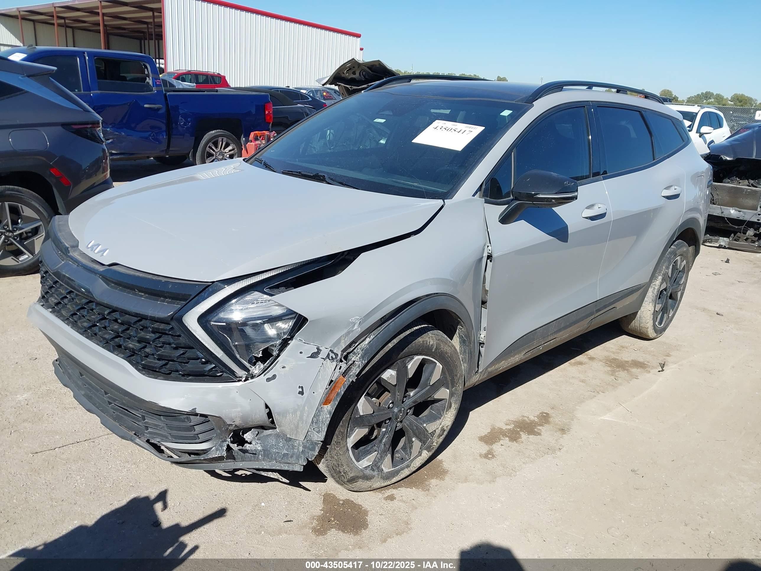 KIA SPORTAGE image 2